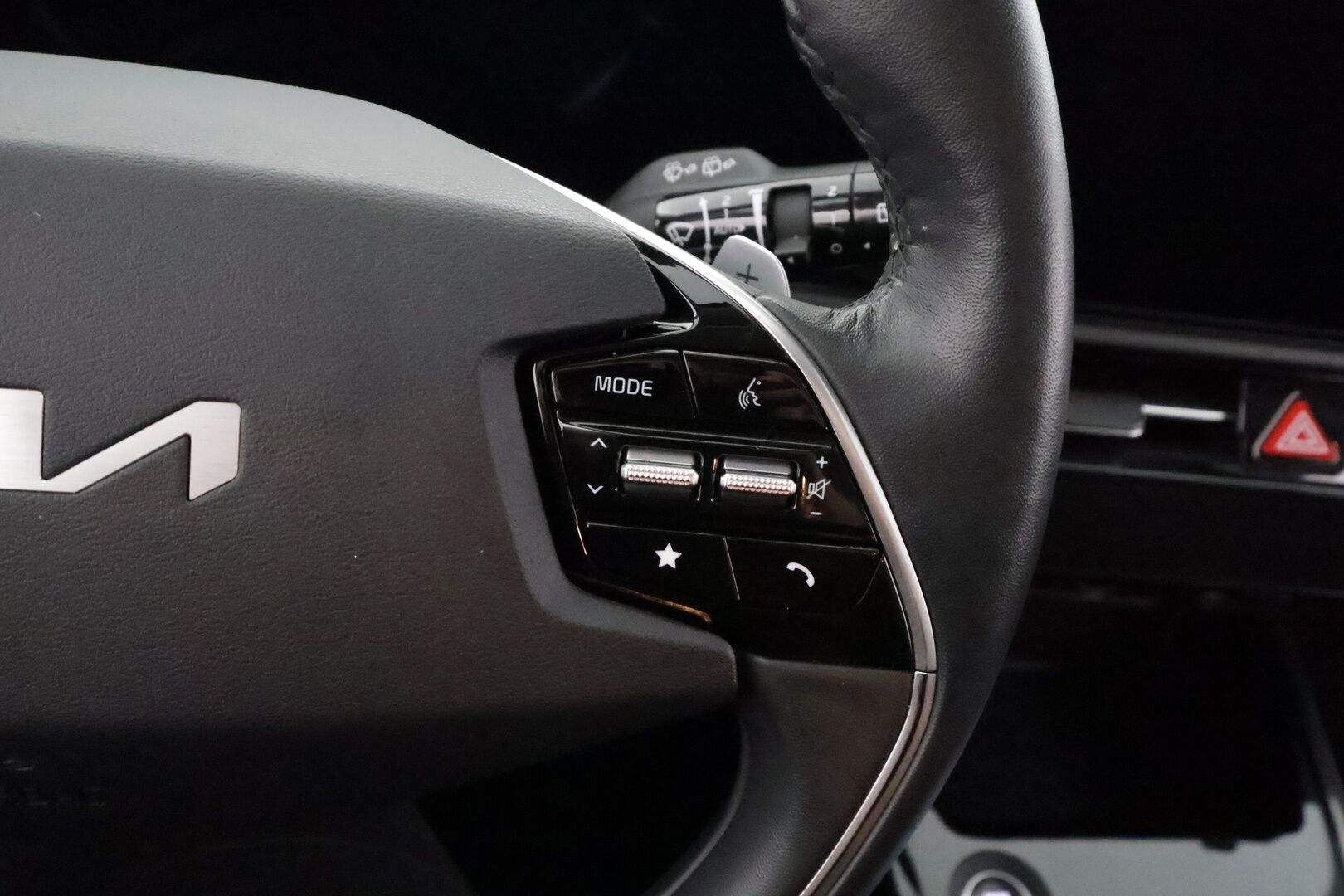 KIA NIRO 2024 1,6 GDI Plug-In Hybrid Business Luxury - | ACC | Koukku | Ilmastoidut nahat | Harman/Kardon | Sähköpenkki | P.kamera | HDA | BSM | Keyless | Sähk. takaluukku | Merkkihuollot | 2x renkaat aluin | 