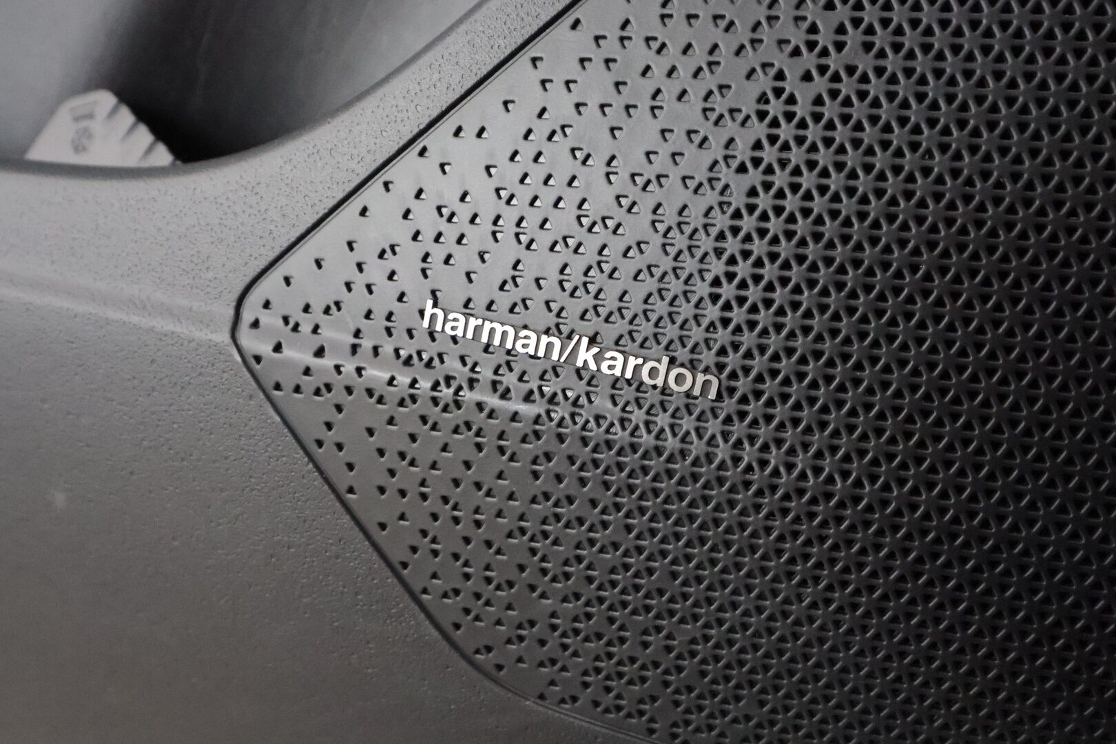 KIA NIRO 2024 1,6 GDI Plug-In Hybrid Business Luxury - | ACC | Koukku | Ilmastoidut nahat | Harman/Kardon | Sähköpenkki | P.kamera | HDA | BSM | Keyless | Sähk. takaluukku | Merkkihuollot | 2x renkaat aluin | 