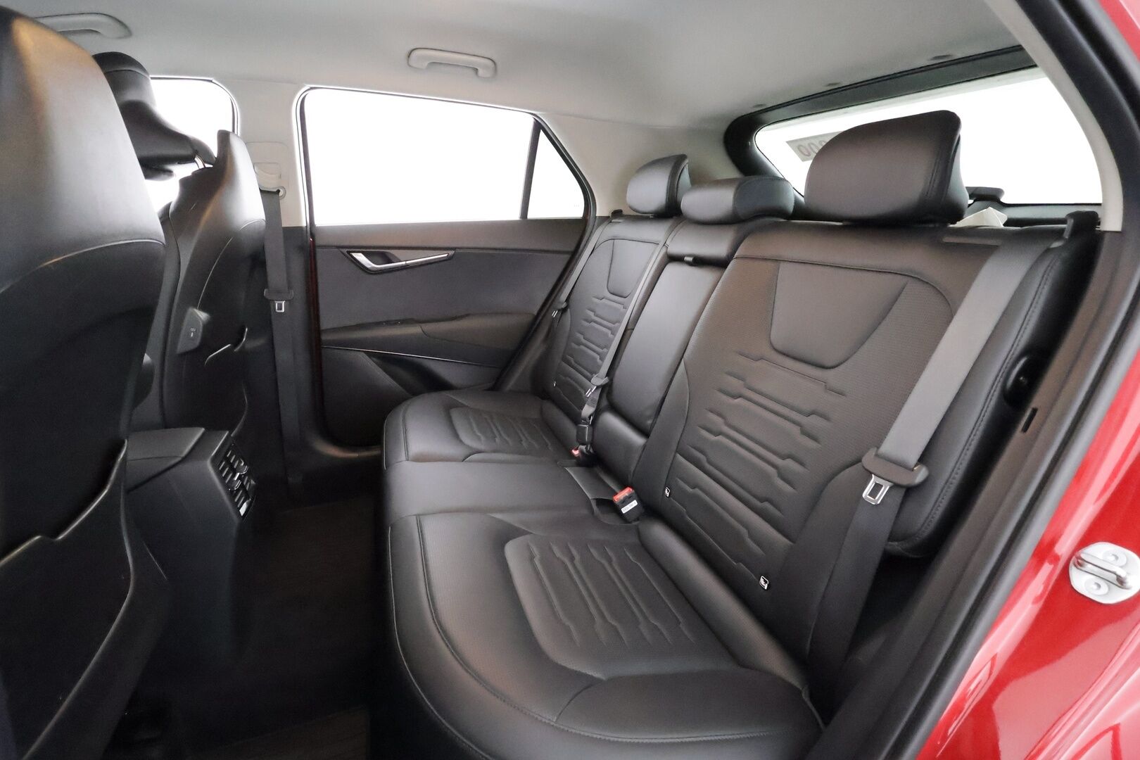 KIA NIRO 2024 1,6 GDI Plug-In Hybrid Business Luxury - | ACC | Koukku | Ilmastoidut nahat | Harman/Kardon | Sähköpenkki | P.kamera | HDA | BSM | Keyless | Sähk. takaluukku | Merkkihuollot | 2x renkaat aluin | 