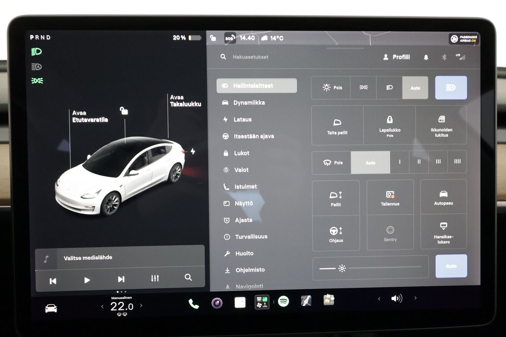 Tesla Model 3 2021 Standard Range Plus - | ACC | ILP | 2x renkaat aluin | Matrix-LED | Lasikatto | Nahkaverhoilu | Muistipenkki | P.kamera ja tutkat | Autosteer | Lämm. ratti | 2x kaapelit | 