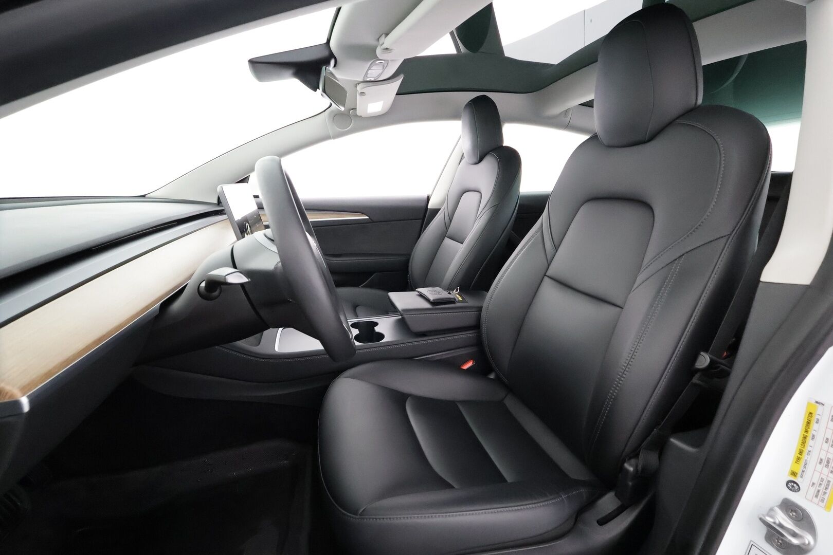 Tesla Model 3 2021 Standard Range Plus - | ACC | ILP | 2x renkaat aluin | Matrix-LED | Lasikatto | Nahkaverhoilu | Muistipenkki | P.kamera ja tutkat | Autosteer | Lämm. ratti | 2x kaapelit | 