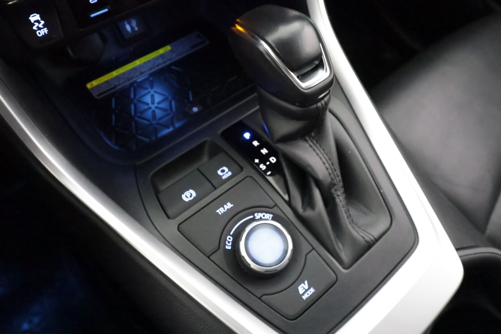 TOYOTA RAV4 2019 2,5 Hybrid AWD-i Premium - | ACC | Webasto | Koukku | Muistipenkki | JBL | 360-Kamera | LED | Ilmastoidut Nahat |  Navi | Apple&Android | Kahdet Renkaat |