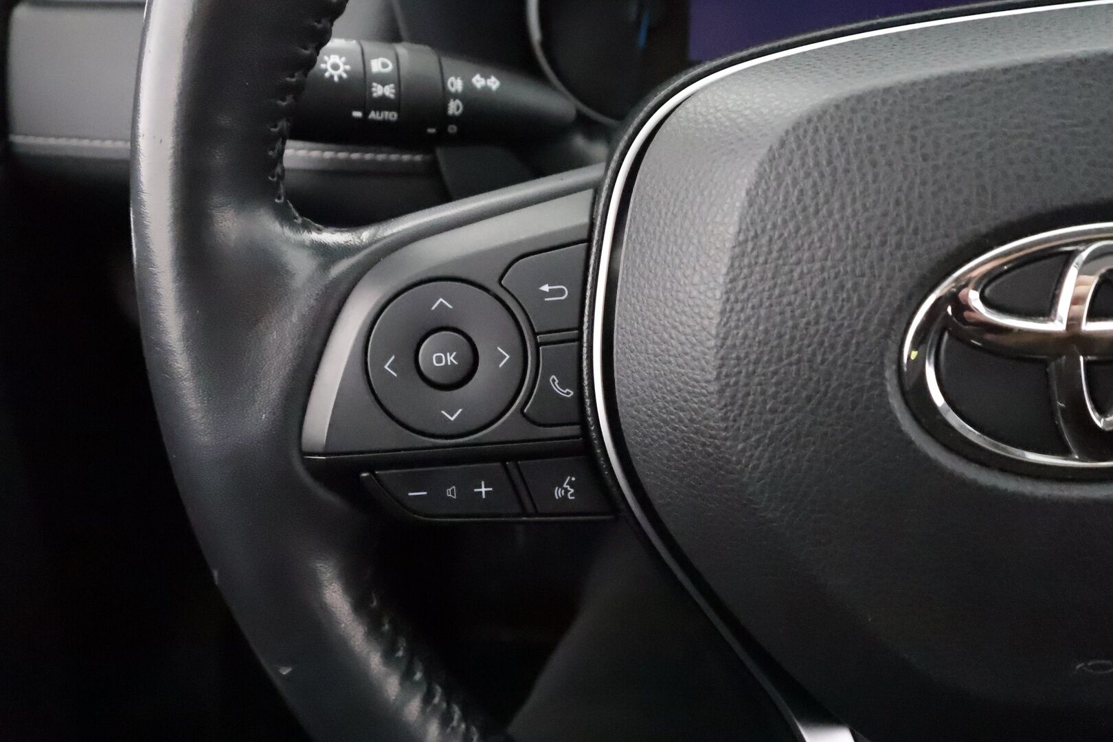 TOYOTA RAV4 2019 2,5 Hybrid AWD-i Premium - | ACC | Webasto | Koukku | Muistipenkki | JBL | 360-Kamera | LED | Ilmastoidut Nahat |  Navi | Apple&Android | Kahdet Renkaat |