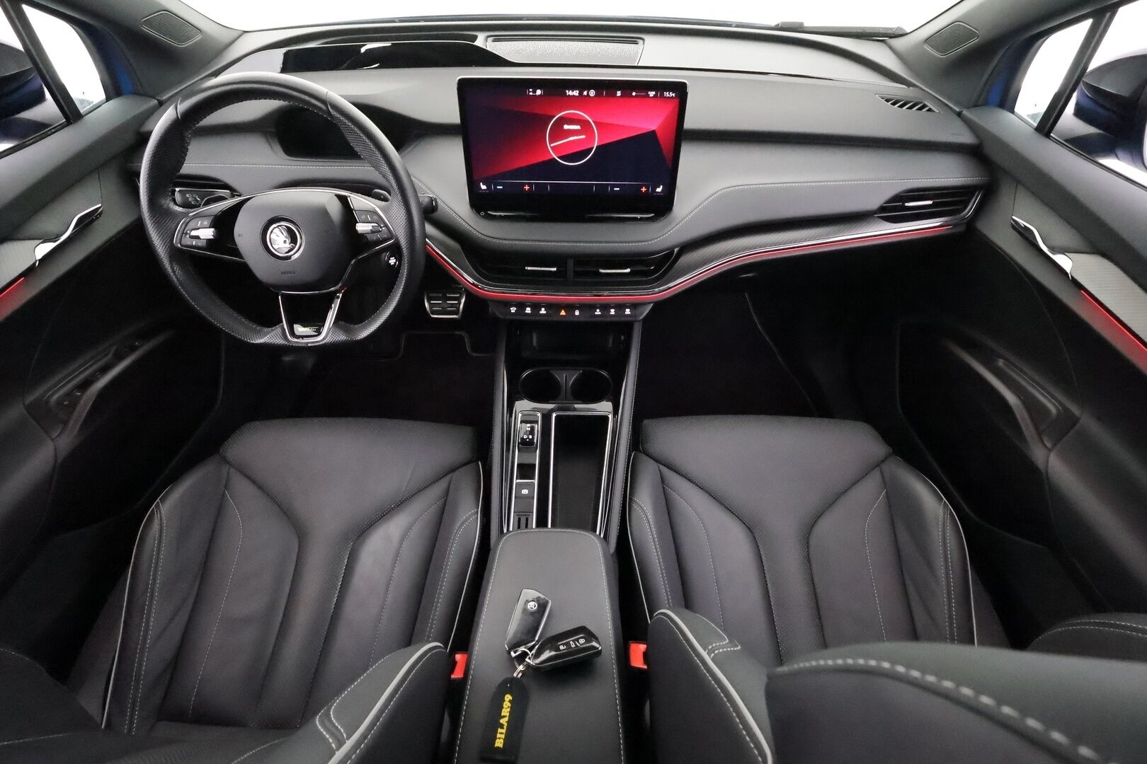 SKODA ENYAQ 2023 RS 4x4 220kW - | ACC | ILP | Koukku | Canton | Lasikatto | DCC | HUD | Muistinahat hieronnalla | Matrix | P.kamera | Travel Assist | Side Assist | 2x alut |