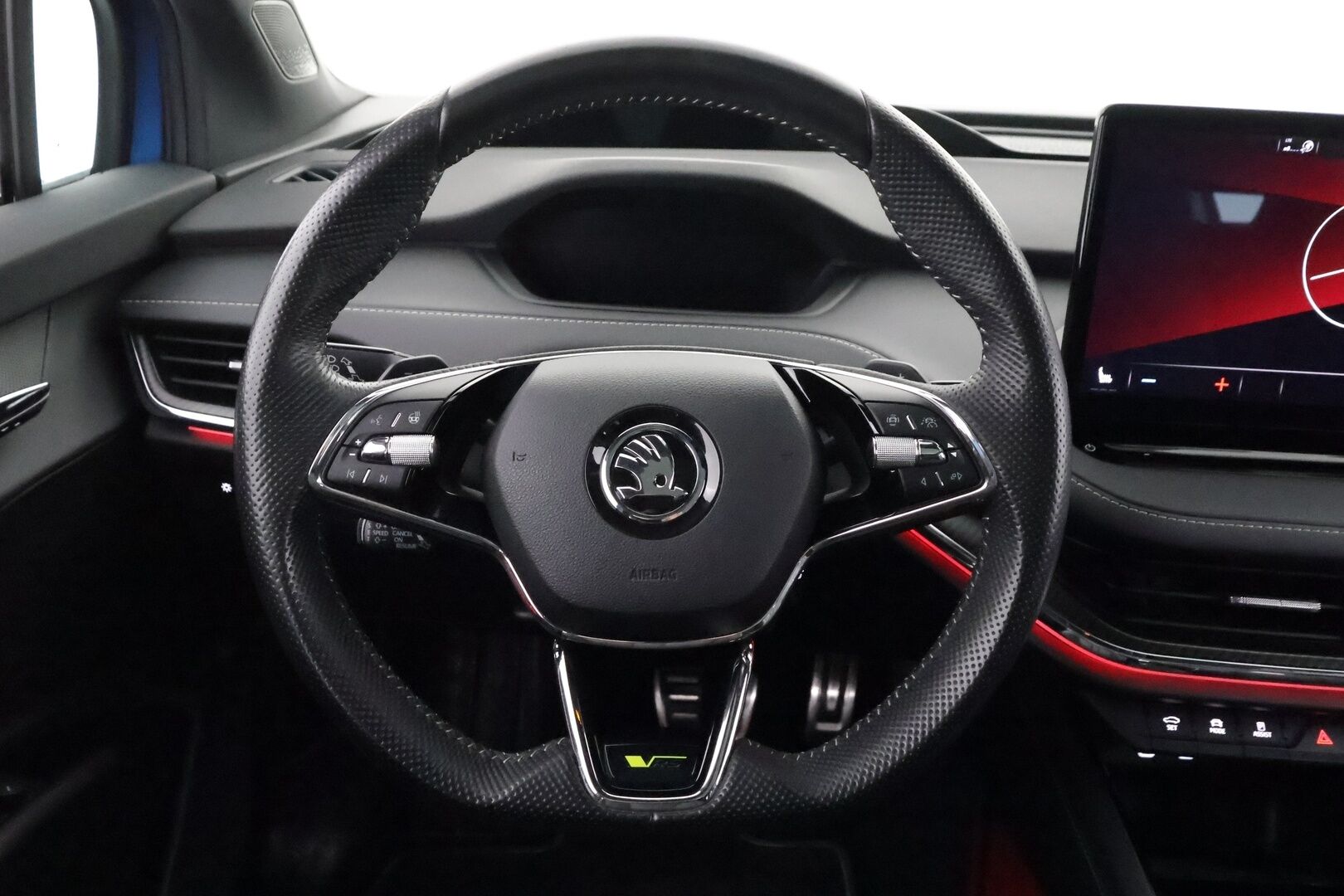 SKODA ENYAQ 2023 RS 4x4 220kW - | ACC | ILP | Koukku | Canton | Lasikatto | DCC | HUD | Muistinahat hieronnalla | Matrix | P.kamera | Travel Assist | Side Assist | 2x alut |