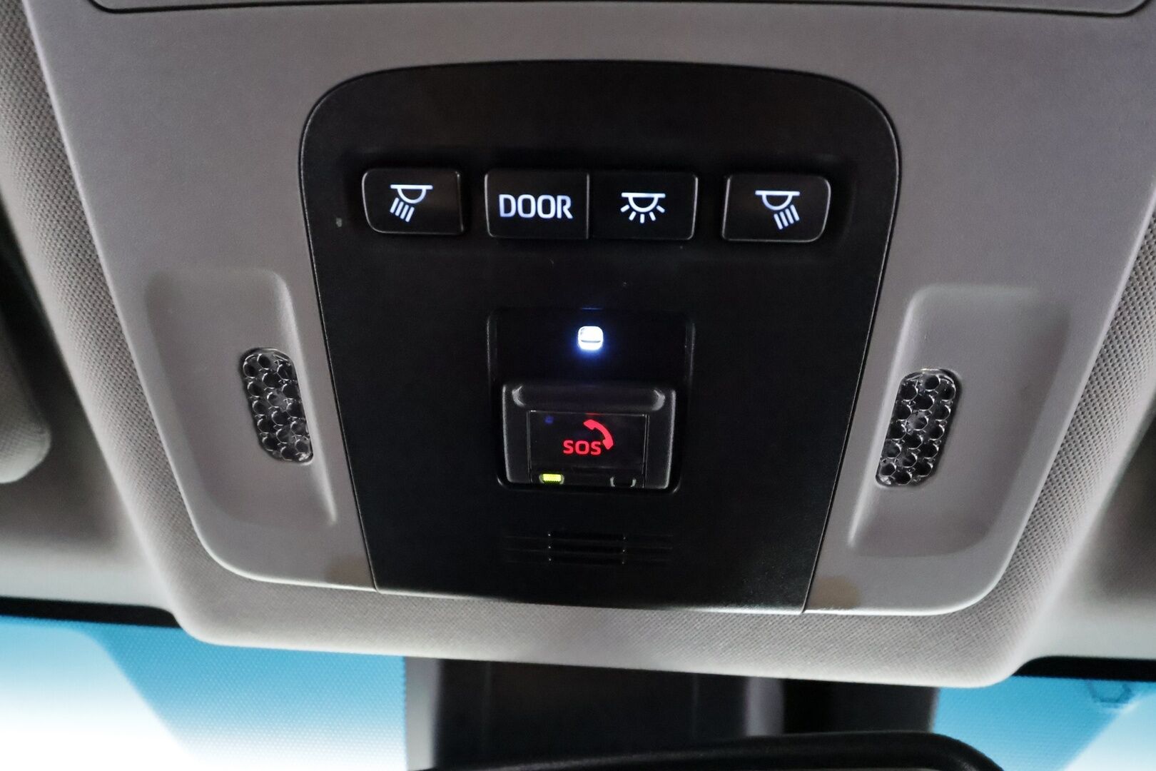 TOYOTA CAMRY 2021 2,5 Hybrid Executive - | ACC | HUD | 360° | JBL | Ilmastoidut sähkönahat | Sähk. selkänojat takana | Keyless | LED | Navi | Apple & Android | Lämm. ratti | LTA | BSM | 