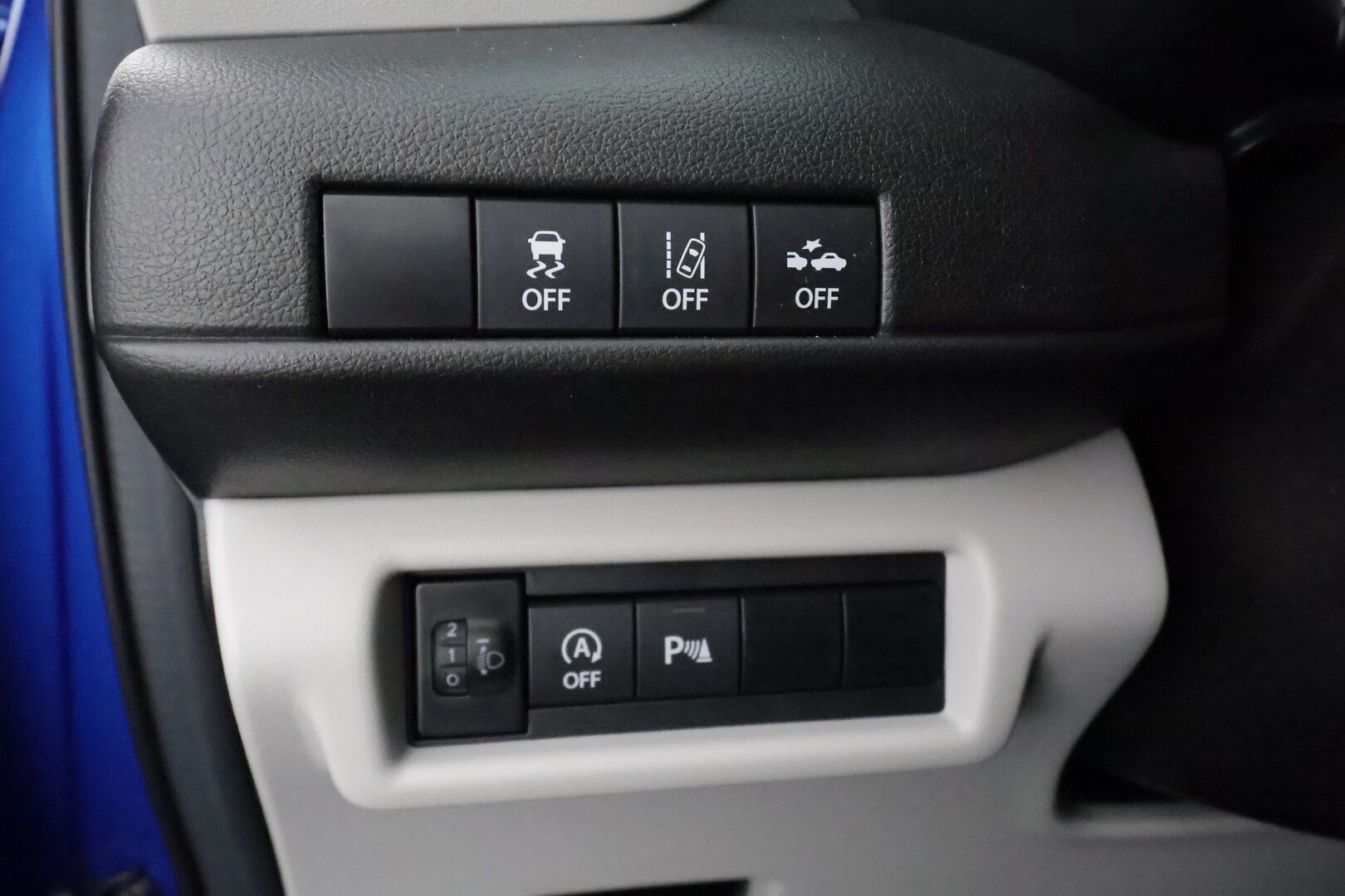 SUZUKI SWIFT 2025 1,2 12V HYBRID 2WD GL+ - | ACC | LED | P.kamera | Navi | Keyless | BSM | Kaistavahti | Apple & Android | Aut. pitkät | Penkinlämmittimet | Ilmastointi | 