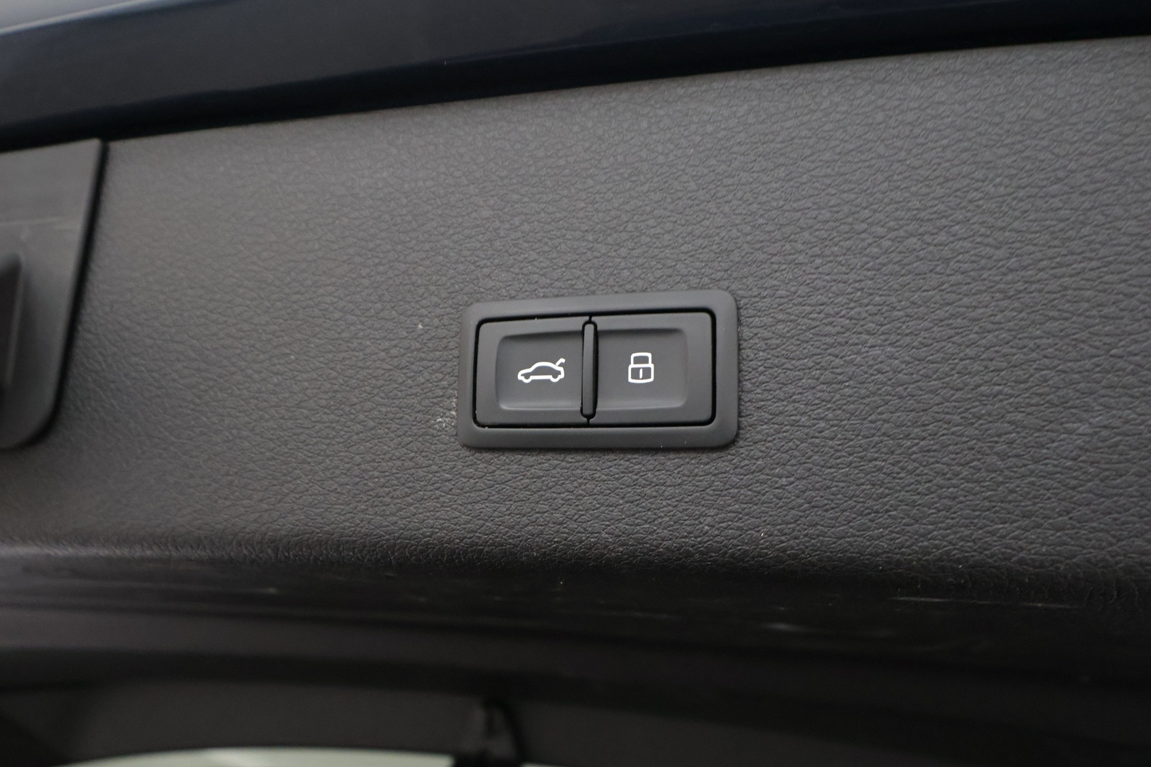 Audi e-tron 2022 Sportback Edition S line 55 quattro - | ACC | HUD | B&O | Panorama | Tikkinahat | Muistipenkki | Matrix | Night Vision | Kamerapeilit | P.kamera | Kaistaohjaus | Ambient light | 
