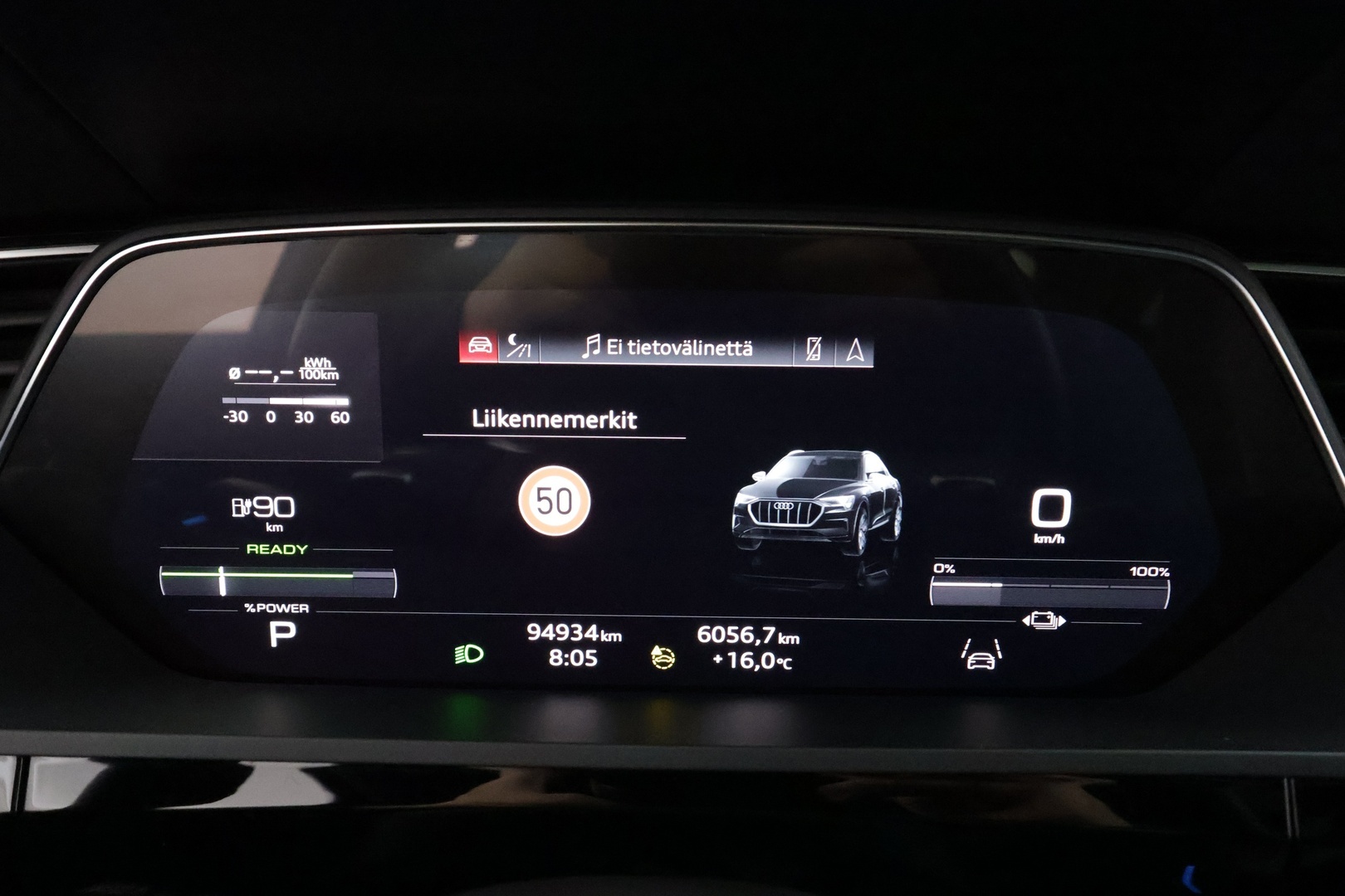 Audi e-tron 2022 Sportback Edition S line 55 quattro - | ACC | HUD | B&O | Panorama | Tikkinahat | Muistipenkki | Matrix | Night Vision | Kamerapeilit | P.kamera | Kaistaohjaus | Ambient light | 
