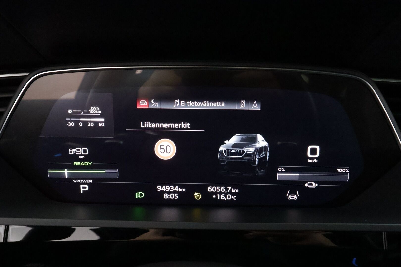 Audi e-tron 2022 Sportback Edition S line 55 quattro - | ACC | HUD | B&O | Panorama | Tikkinahat | Muistipenkki | Matrix | Night Vision | Kamerapeilit | P.kamera | Kaistaohjaus | Ambient light | 