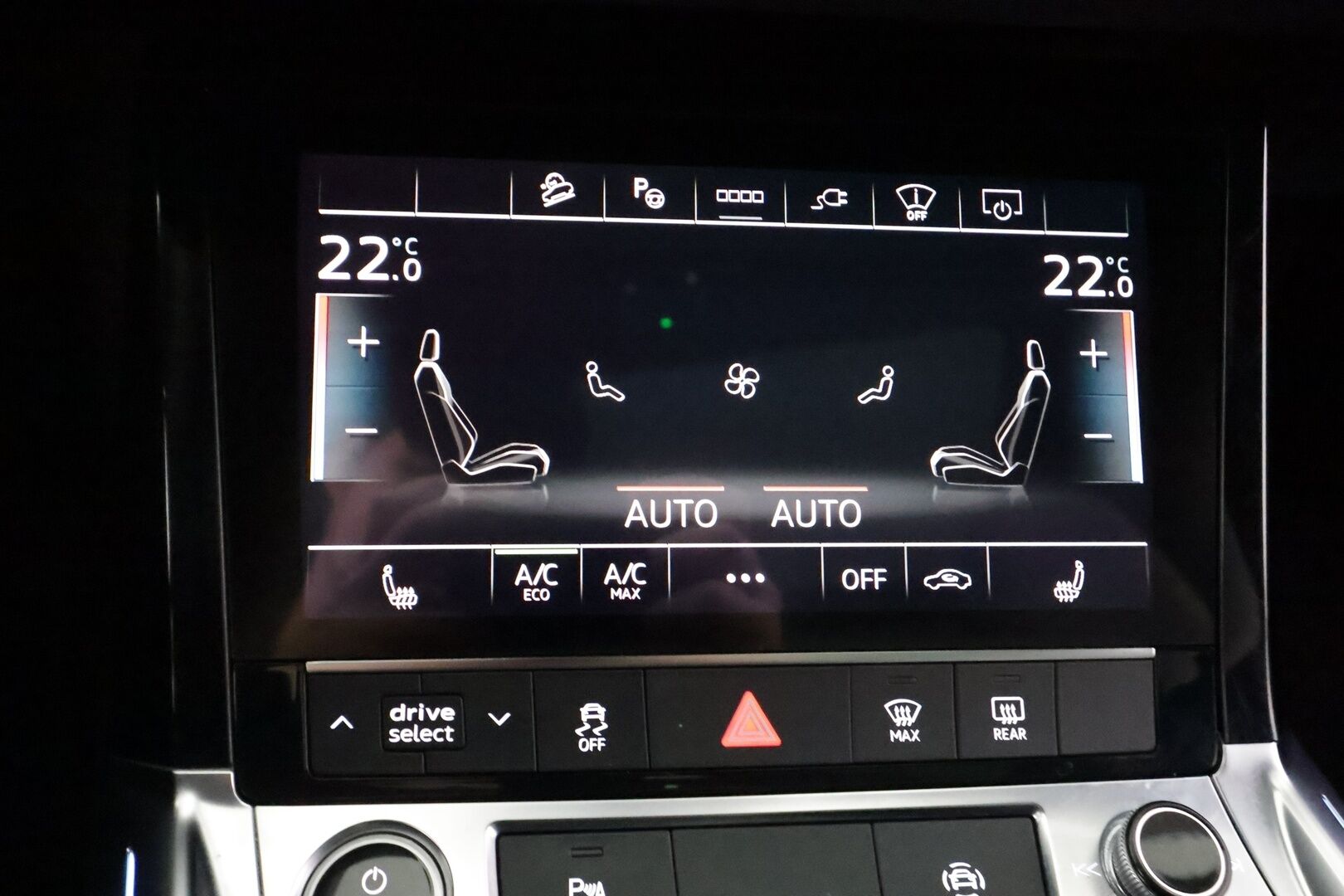 Audi e-tron 2022 Sportback Edition S line 55 quattro - | ACC | HUD | B&O | Panorama | Tikkinahat | Muistipenkki | Matrix | Night Vision | Kamerapeilit | P.kamera | Kaistaohjaus | Ambient light | 