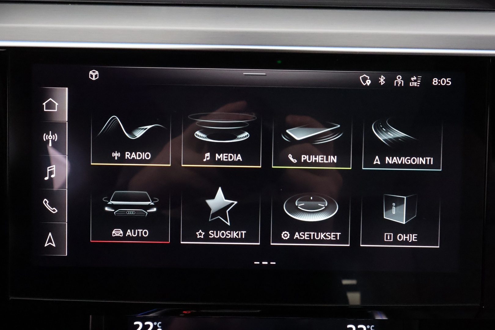 Audi e-tron 2022 Sportback Edition S line 55 quattro - | ACC | HUD | B&O | Panorama | Tikkinahat | Muistipenkki | Matrix | Night Vision | Kamerapeilit | P.kamera | Kaistaohjaus | Ambient light | 