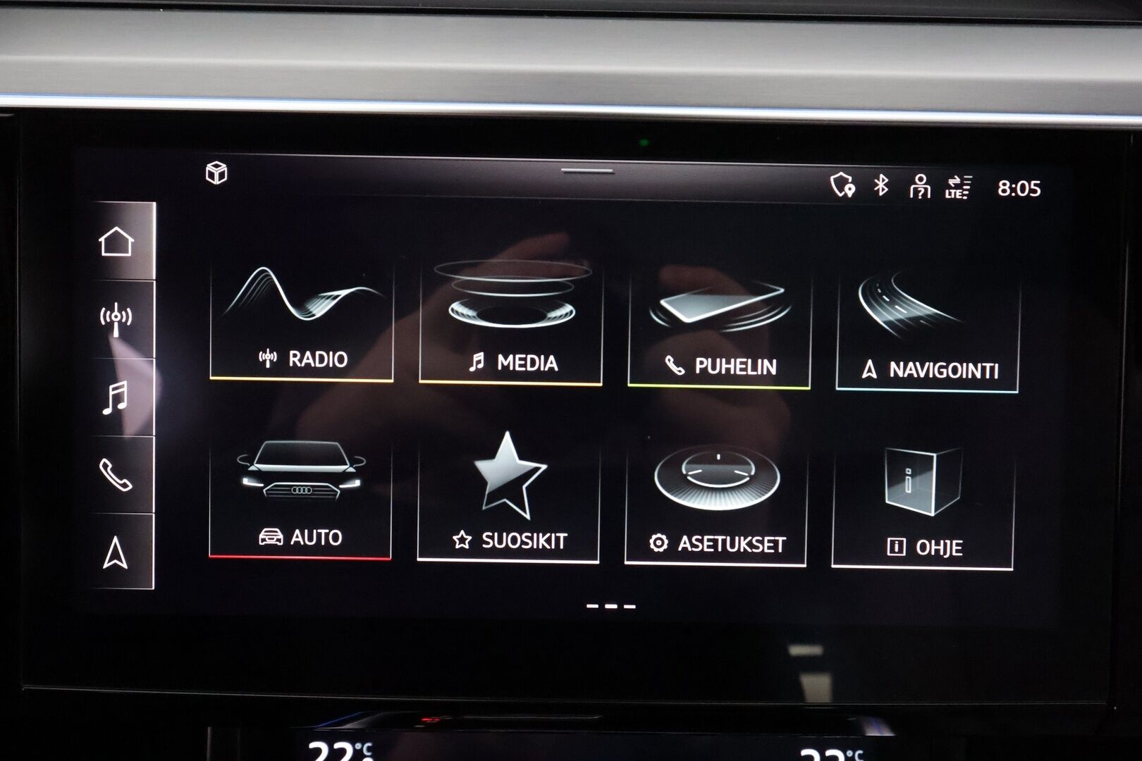 Audi e-tron 2022 Sportback Edition S line 55 quattro - | ACC | HUD | B&O | Panorama | Tikkinahat | Muistipenkki | Matrix | Night Vision | Kamerapeilit | P.kamera | Kaistaohjaus | Ambient light | 