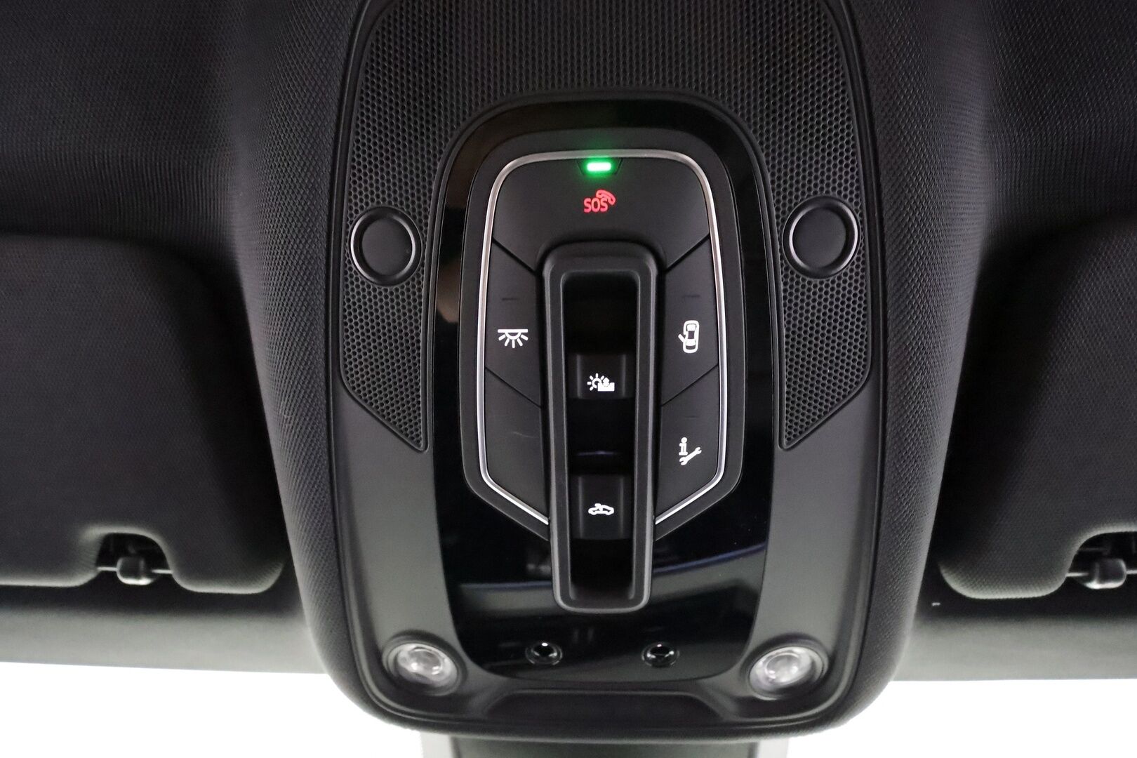 Audi e-tron 2022 Sportback Edition S line 55 quattro - | ACC | HUD | B&O | Panorama | Tikkinahat | Muistipenkki | Matrix | Night Vision | Kamerapeilit | P.kamera | Kaistaohjaus | Ambient light | 