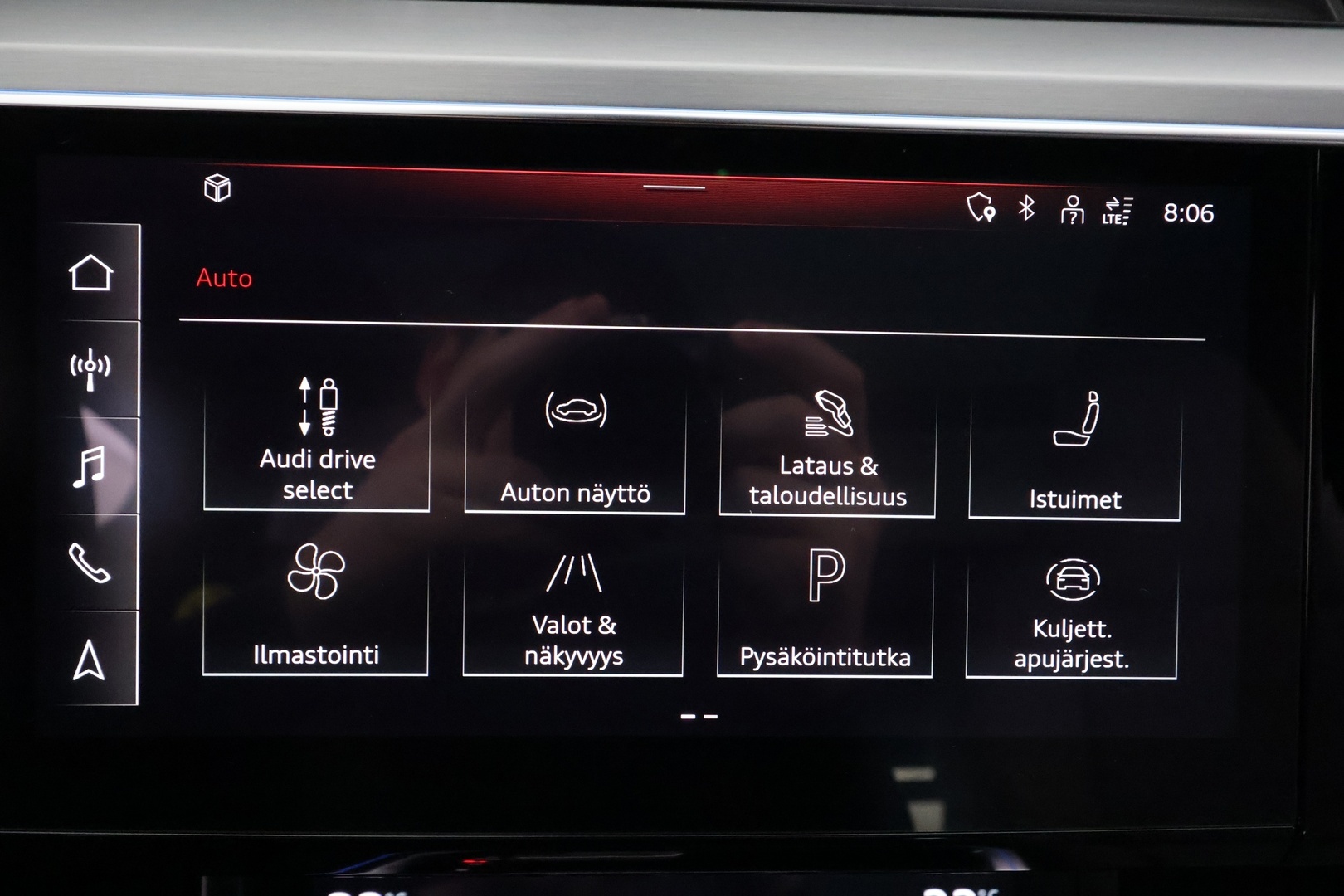 Audi e-tron 2022 Sportback Edition S line 55 quattro - | ACC | HUD | B&O | Panorama | Tikkinahat | Muistipenkki | Matrix | Night Vision | Kamerapeilit | P.kamera | Kaistaohjaus | Ambient light | 
