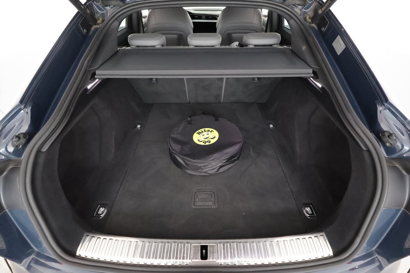 Audi e-tron 2022 Sportback Edition S line 55 quattro - | ACC | HUD | B&O | Panorama | Tikkinahat | Muistipenkki | Matrix | Night Vision | Kamerapeilit | P.kamera | Kaistaohjaus | Ambient light | 