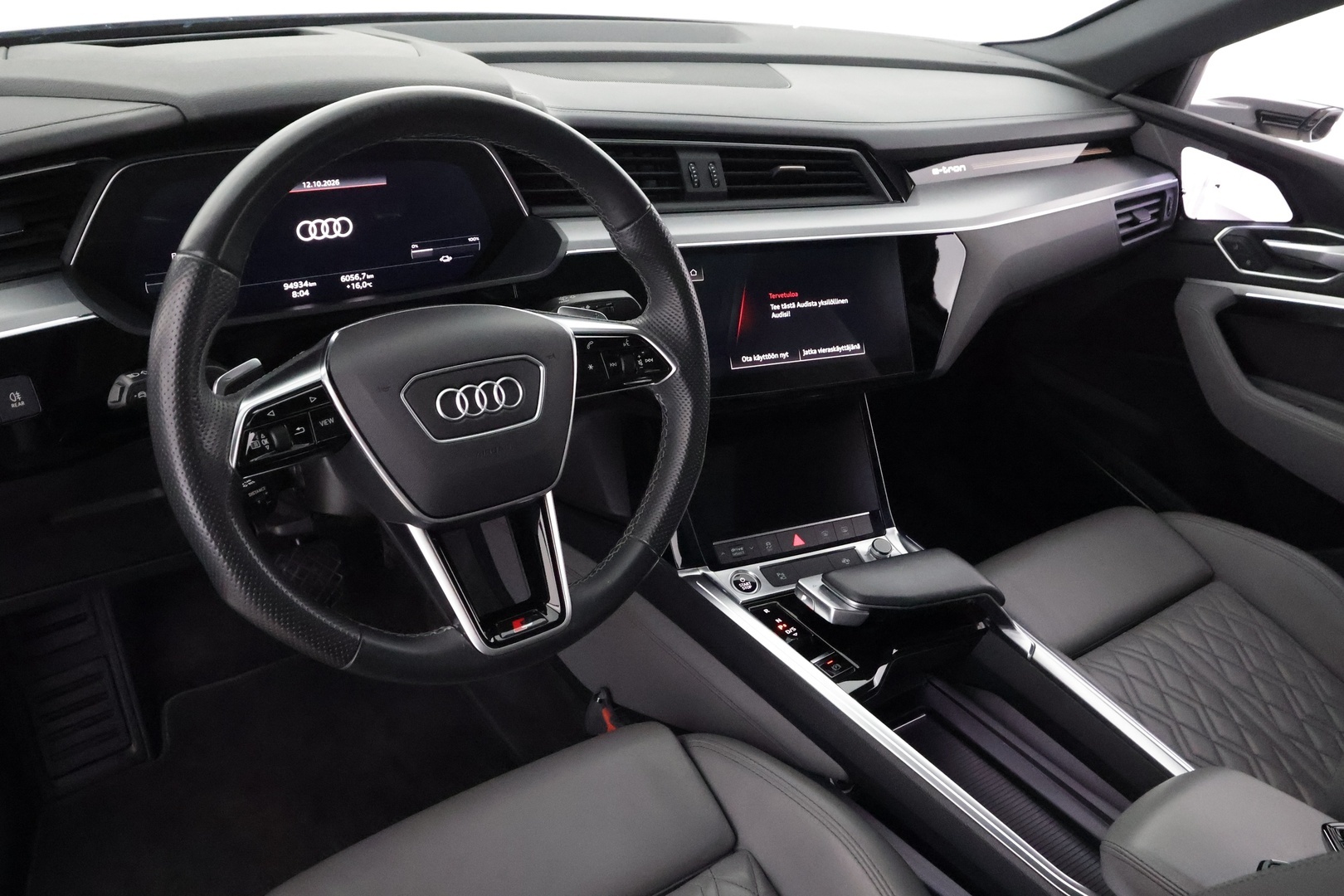 Audi e-tron 2022 Sportback Edition S line 55 quattro - | ACC | HUD | B&O | Panorama | Tikkinahat | Muistipenkki | Matrix | Night Vision | Kamerapeilit | P.kamera | Kaistaohjaus | Ambient light | 