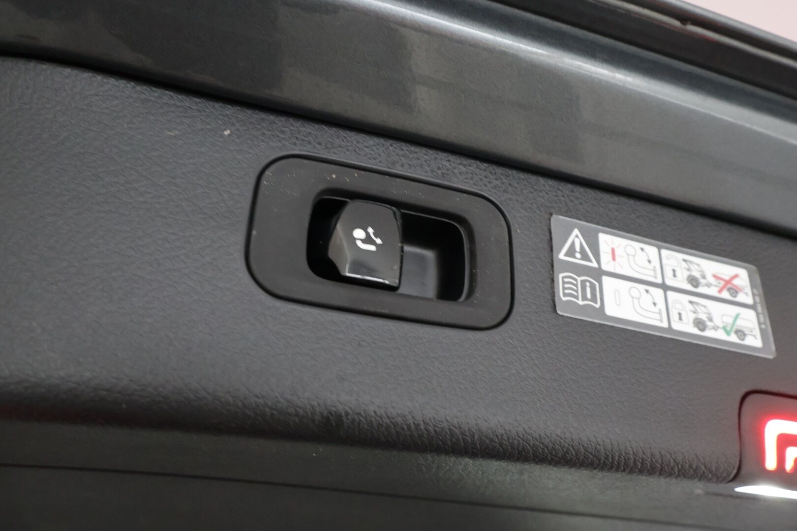 Mercedes-Benz C 2022 220 d A Business - | Distronic Pro | Koukku | LED | Osasähköt | P.Kamera | Puolinahat | Apple&Android | - KORKO VAIN 3,99 %