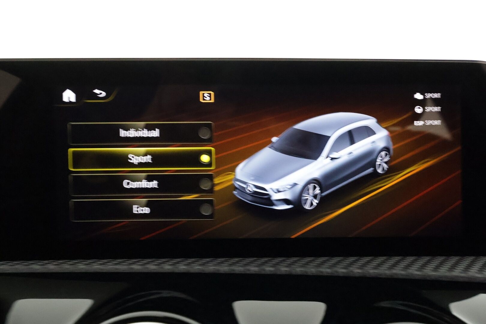 Mercedes-Benz A 2023 180 A Business - | Distronic+ | Kattoluukku | Widescreen | P.kamera | Puolinahat | BSM | Lane Assist | LED | Navi | Apple & Android | Merkkihuollettu | 