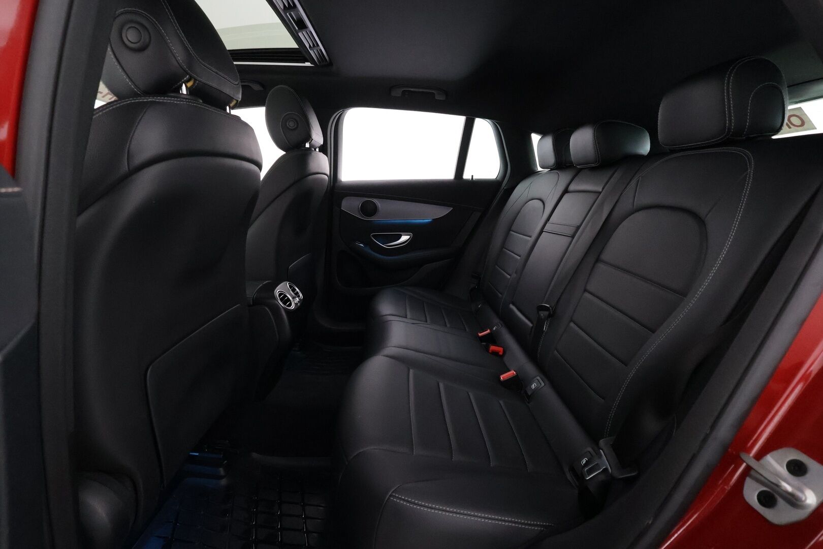 MERCEDES-BENZ EQC 2023 400 4Matic Avantgarde - / HUD / Koukku / Distronic + / Muistipenkki / Panorama / 360 Kamera / Sähkökontti || TULOSSA |