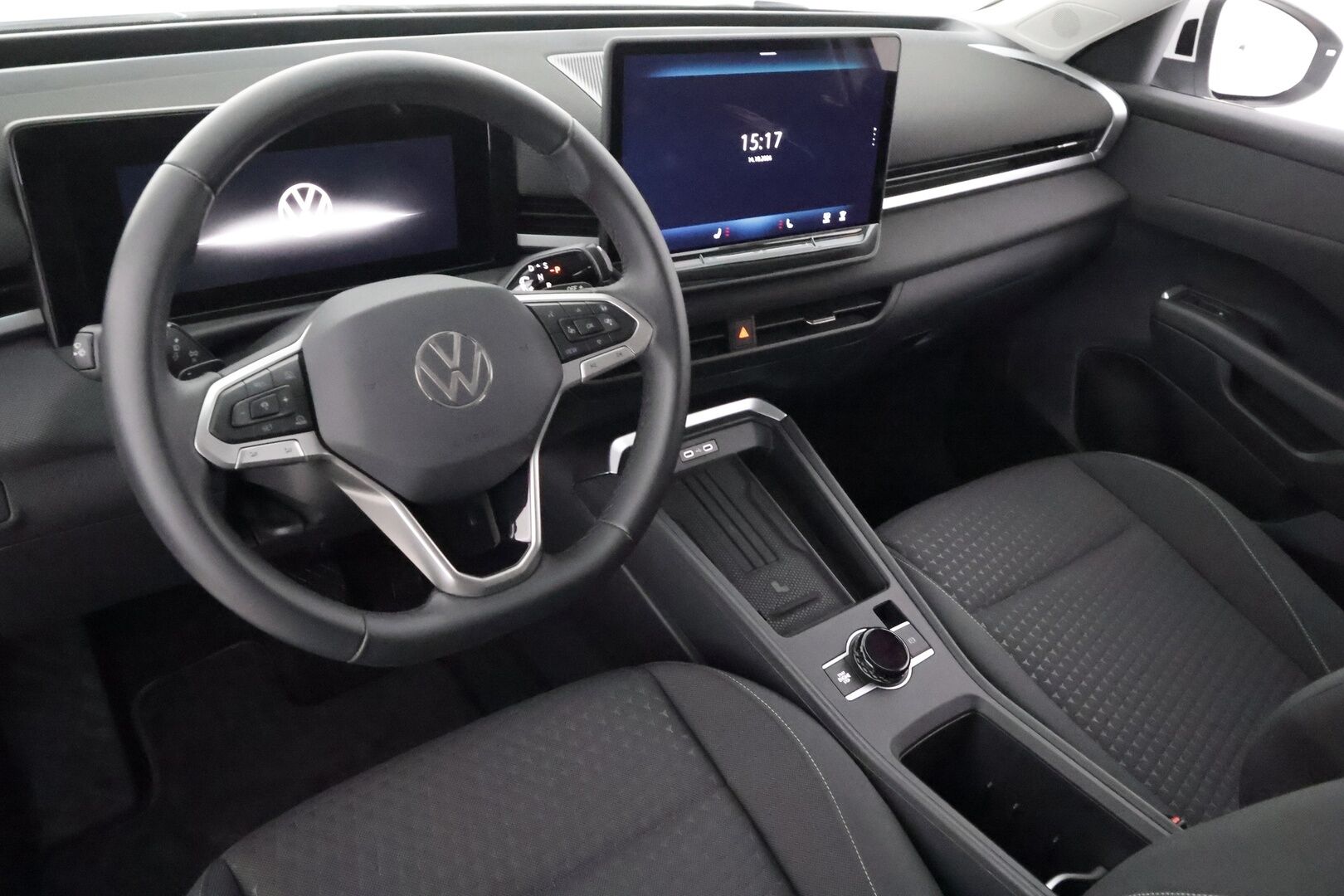 VOLKSWAGEN T-CROSS 2023 R-Line 1.5 TSI 110kW DSG - | ACC | Beats Audio | Digimittaristo | LED | P.kamera | Travel Assist | BSM | Keyless | App Connect | Aut. pitkät | P. avustin | Merkkihuollot | 