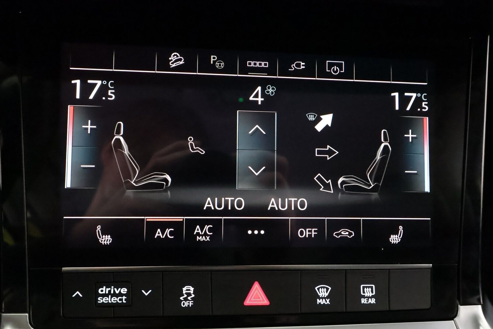 AUDI Q8 2024 55 Quattro 408hv 114kWh Proline - | ACC | ILP | Koukku | Ilma-alusta | LED | Muistipenkki | P.Kamera | Puolinahat Sporttipenkit | Apple&Android | Merkkihuollettu | Kahdet Renkaat |