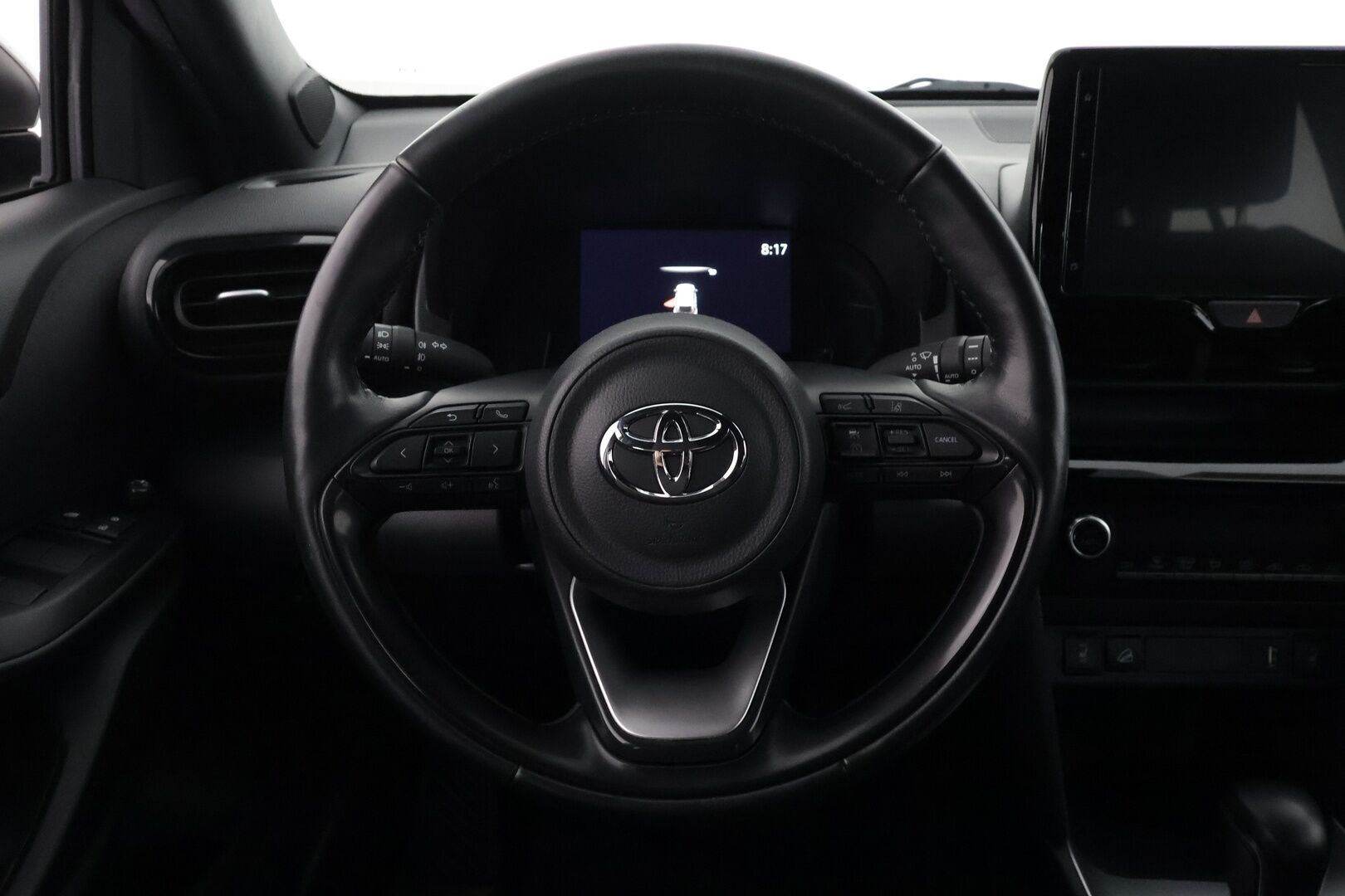 TOYOTA YARIS CROSS 2023 1.5 Hybrid Intense AWD - | ACC | LED -ajovalot | P.kamera ja tutkat | Navi | Keyless | LTA | RSA | PCS | Lämm. ratti | Lohko+sisälämmitin | 2x renkaat aluvantein | ALV | 