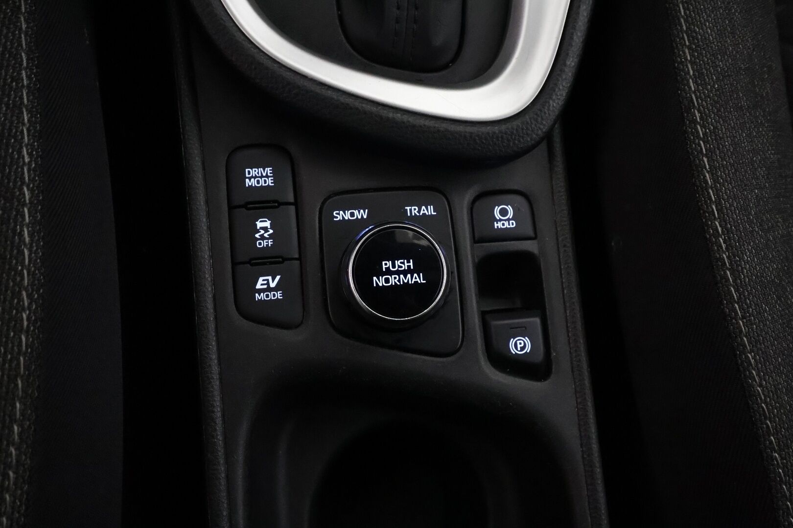 TOYOTA YARIS CROSS 2023 1.5 Hybrid Intense AWD - | ACC | LED -ajovalot | P.kamera ja tutkat | Navi | Keyless | LTA | RSA | PCS | Lämm. ratti | Lohko+sisälämmitin | 2x renkaat aluvantein | ALV | 