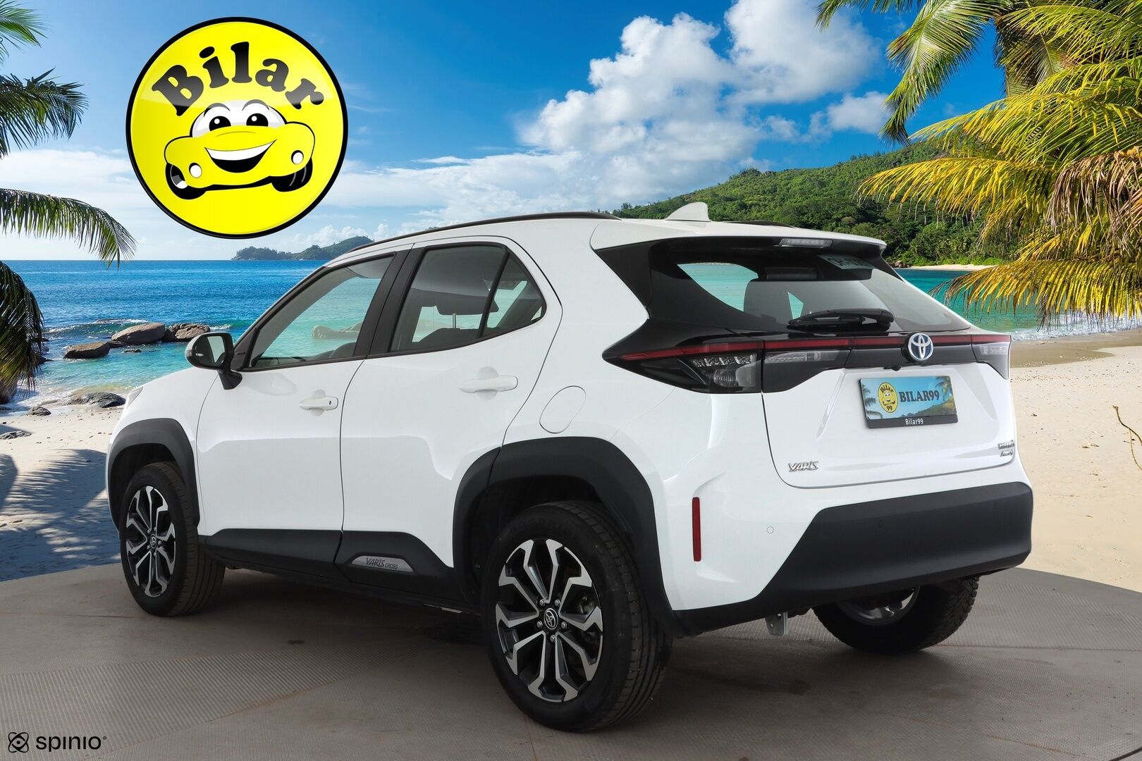 TOYOTA YARIS CROSS 2023 1.5 Hybrid Intense AWD - | ACC | LED -ajovalot | P.kamera ja tutkat | Navi | Keyless | LTA | RSA | PCS | Lämm. ratti | Lohko+sisälämmitin | 2x renkaat aluvantein | ALV | 