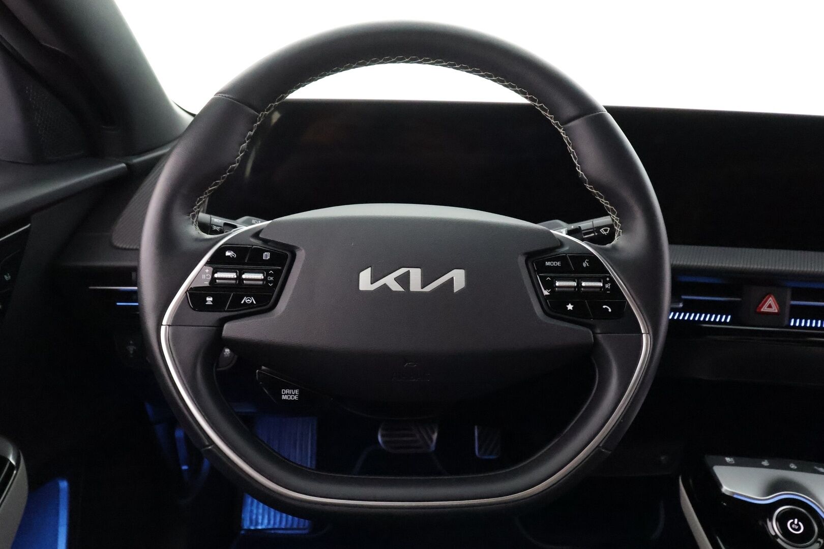 KIA EV6 2022 GT-Line RWD 77 kWh - | ACC | ILP | HUD | 360° | Ilm. relax penkit | Muistipenkki | V2L | HDA | BSM | Keyless | Sähk. takakontti | Ambientl light | Merkkihuollot | ALV | - KORKO VAIN 3,99 %