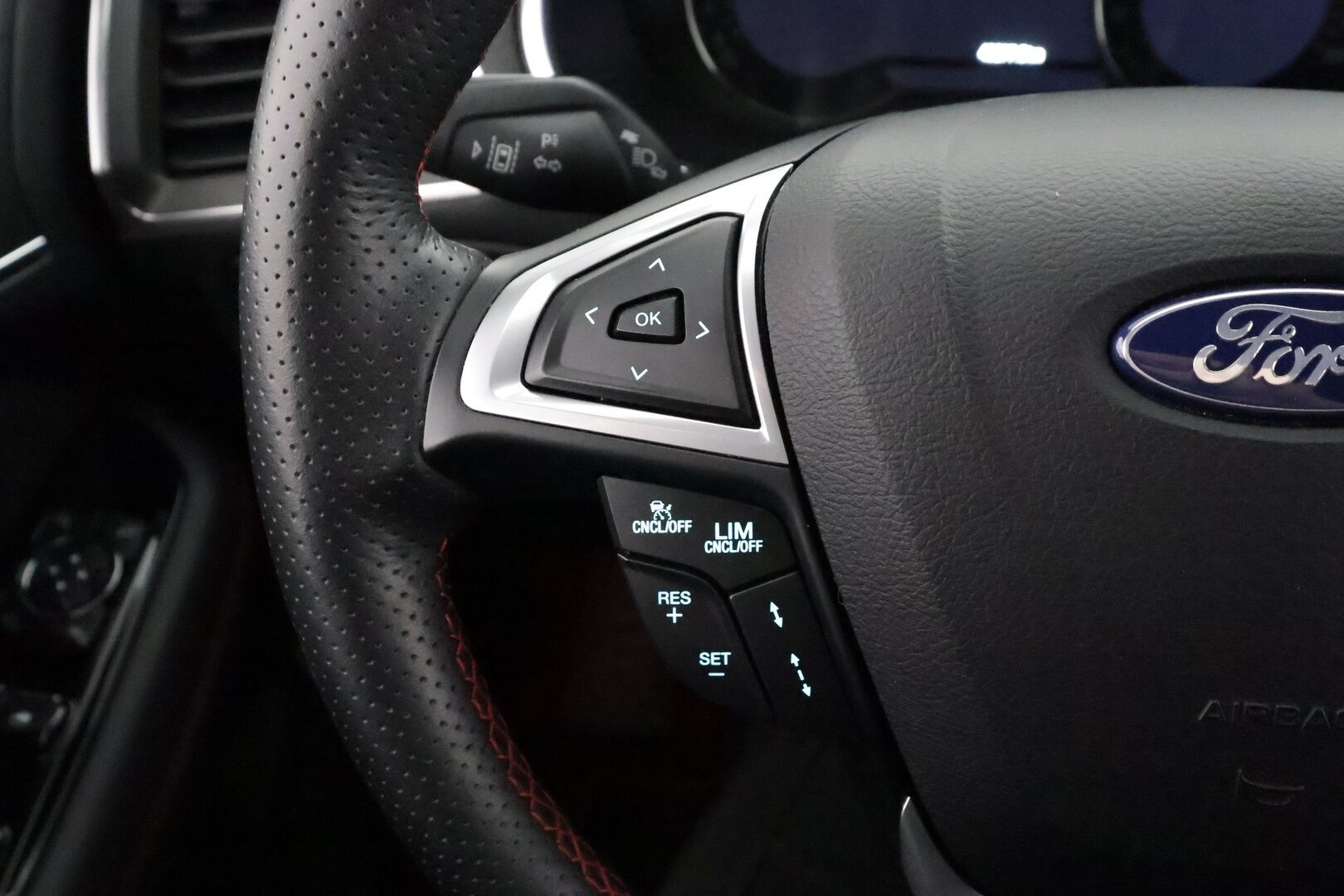 FORD S-MAX 2023 S-Max 2.5 Duratec (FHEV) Hybrid ST-line 5-ovinen - | ACC | Koukku | Muistipenkki | Sähkönahat | P.kamera | Keyless | Lane Assist | Apple & Android | LED | Lämm. tuulilasi | 2x alut | Merkkihuollot | - KORKO VAIN 3,99 %