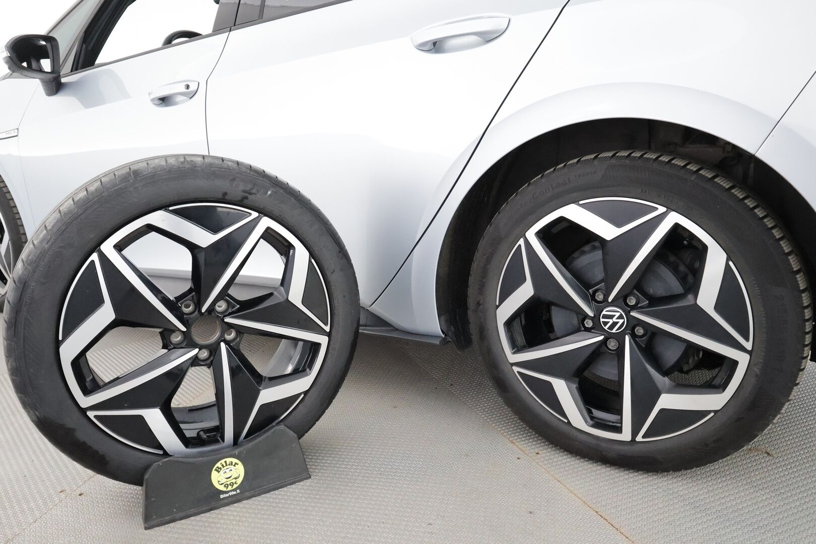 VOLKSWAGEN ID.3 2023 Pro S 150 kW, akku 77 kWh - | ACC | ILP | 360-Kamera | Matrix-LED | Puolinahat | Ratinlämmitys | Apple&Android | Merkkihuollettu | Kahdet Renkaat | Koti&Kauppalaturi | - KORKO VAIN 3,99 %