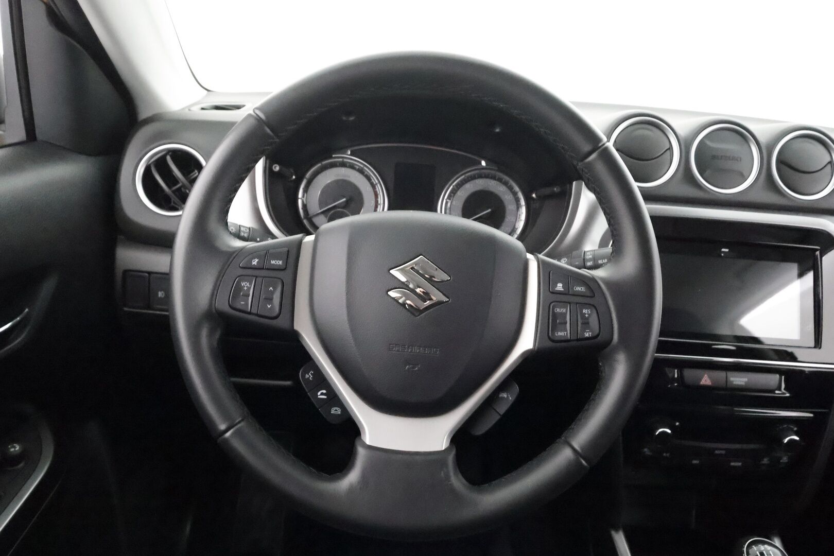 SUZUKI VITARA 2023 1,4 BOOSTERJET 48V HYBRID 4WD GL+ 6MT - | ACC | LED | P.kamera | Kaistavahti | Apple&Android | Merkkihuollettu | - KORKO VAIN 3,99 %