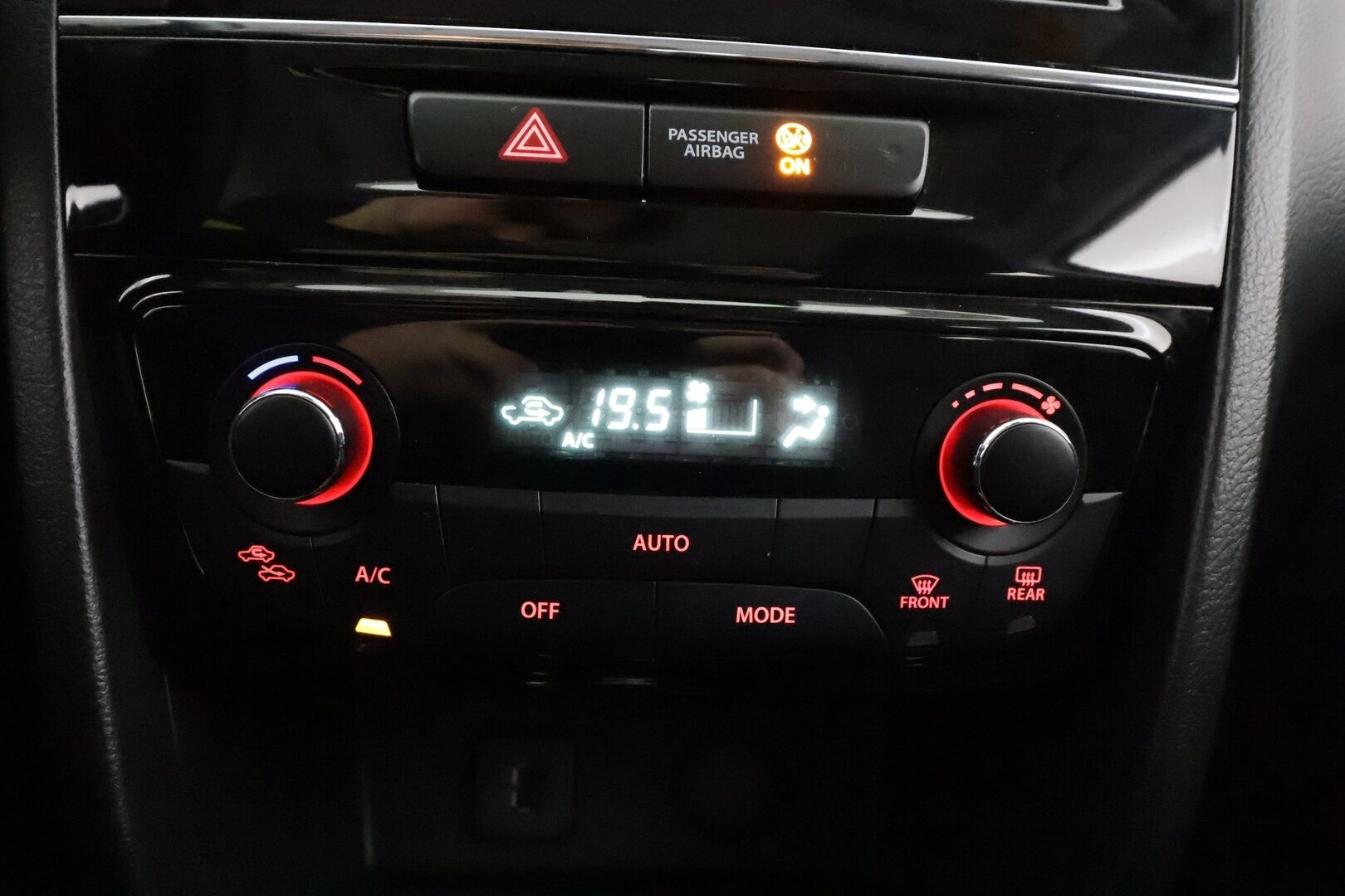 SUZUKI VITARA 2023 1,4 BOOSTERJET 48V HYBRID 4WD GL+ 6MT - | ACC | LED | P.kamera | Kaistavahti | Apple&Android | Merkkihuollettu | - KORKO VAIN 3,99 %