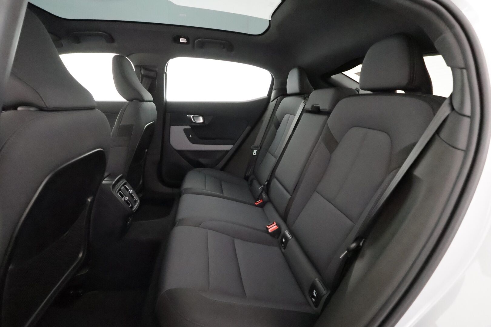 POLESTAR 2 2023 Long Range Single Motor, 170kW, 78kWh - | Adapt.Vakkari | Lämpöpumppu | Lasikatto | Harman/Kardon | Pilot-lite | Plus-paketti | TULOSSA | - KORKO VAIN 3,99 %