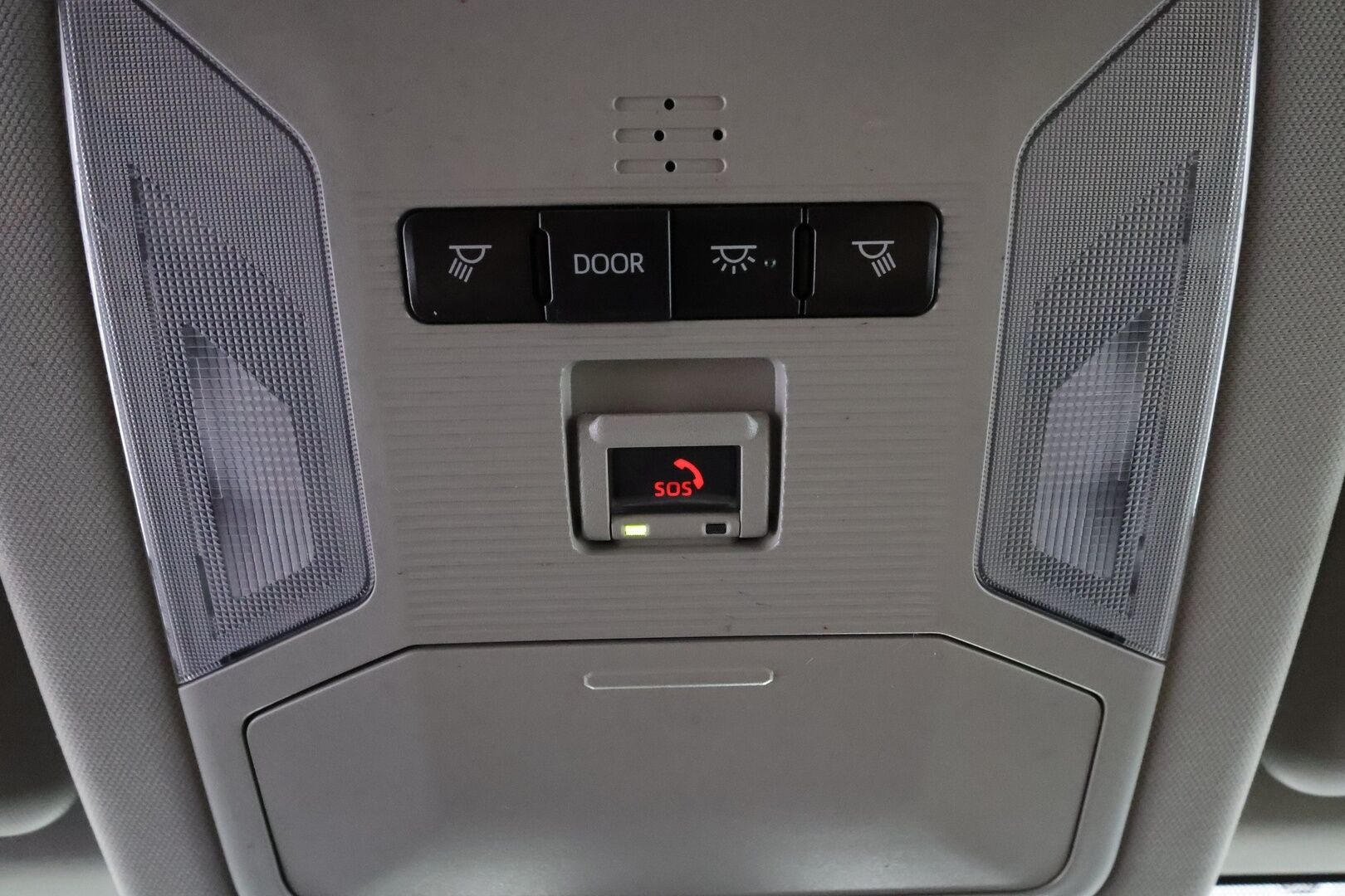TOYOTA RAV4 2021 2,5 Hybrid AWD-i Premium - | ACC | Lohko | Koukku | Muistipenkki | P.Kamera | Nahat | LED | Ratinlämmitys | Apple&Android | Kahdet Renkaat | - KORKO VAIN 3,99 %
