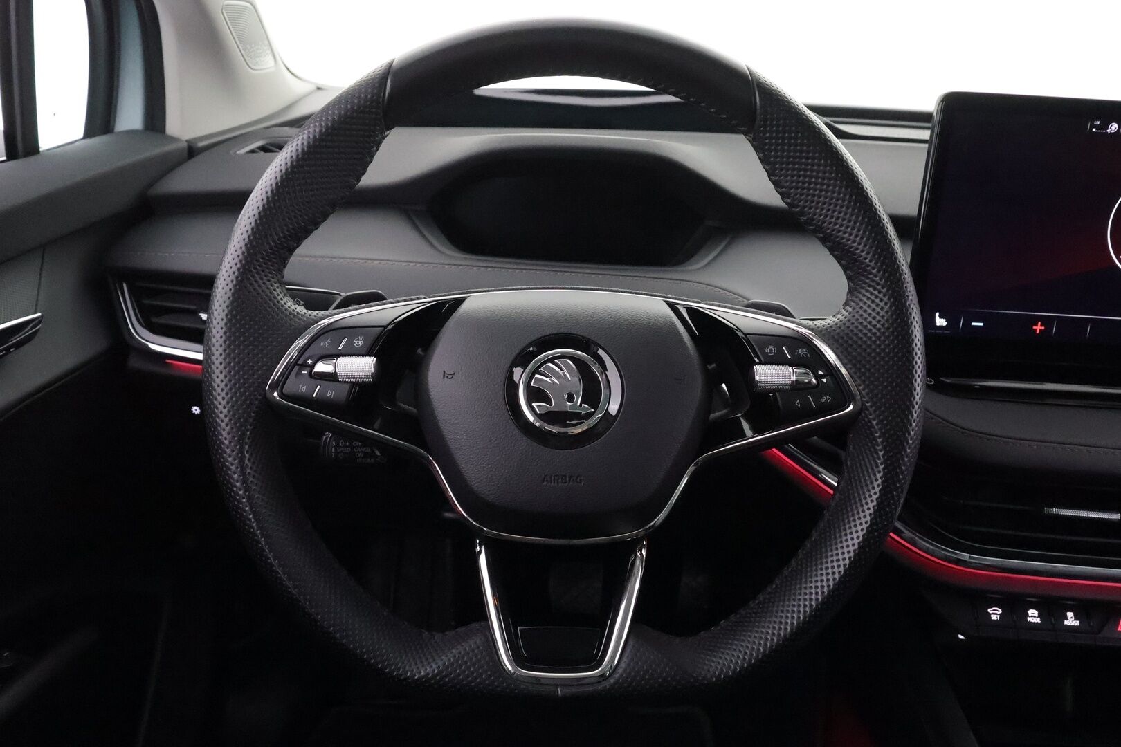 Skoda Enyaq 2023 80x 4x4 iV - | ACC | ILP | Koukku | Matrix-LED | DCC Alusta | Hierova Muistipenkki | HUD | Canton | Panorama | 360-Kamera | Nahat | Ratinlämmitys | keyless | Apple&Android | Merkkihuollettu | Kahdet Renkaat | - KORKO VAIN 3,99 %