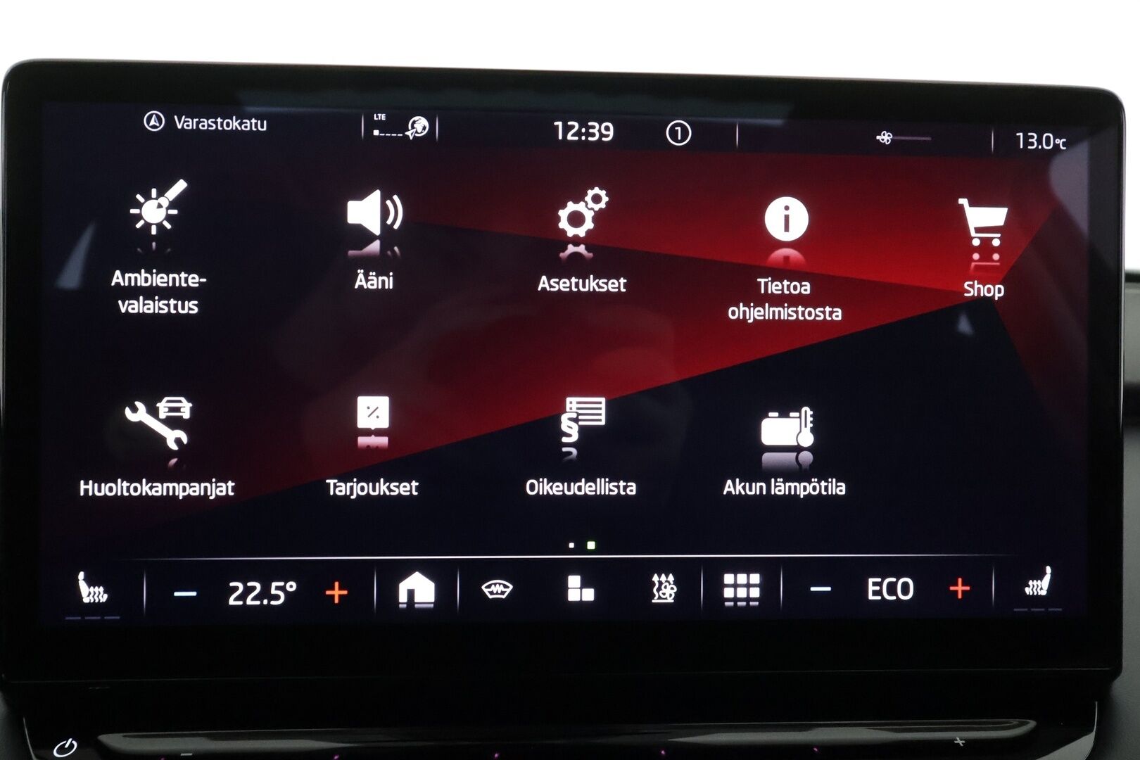 Skoda Enyaq 2023 80x 4x4 iV - | ACC | ILP | Koukku | Matrix-LED | DCC Alusta | Hierova Muistipenkki | HUD | Canton | Panorama | 360-Kamera | Nahat | Ratinlämmitys | keyless | Apple&Android | Merkkihuollettu | Kahdet Renkaat | - KORKO VAIN 3,99 %