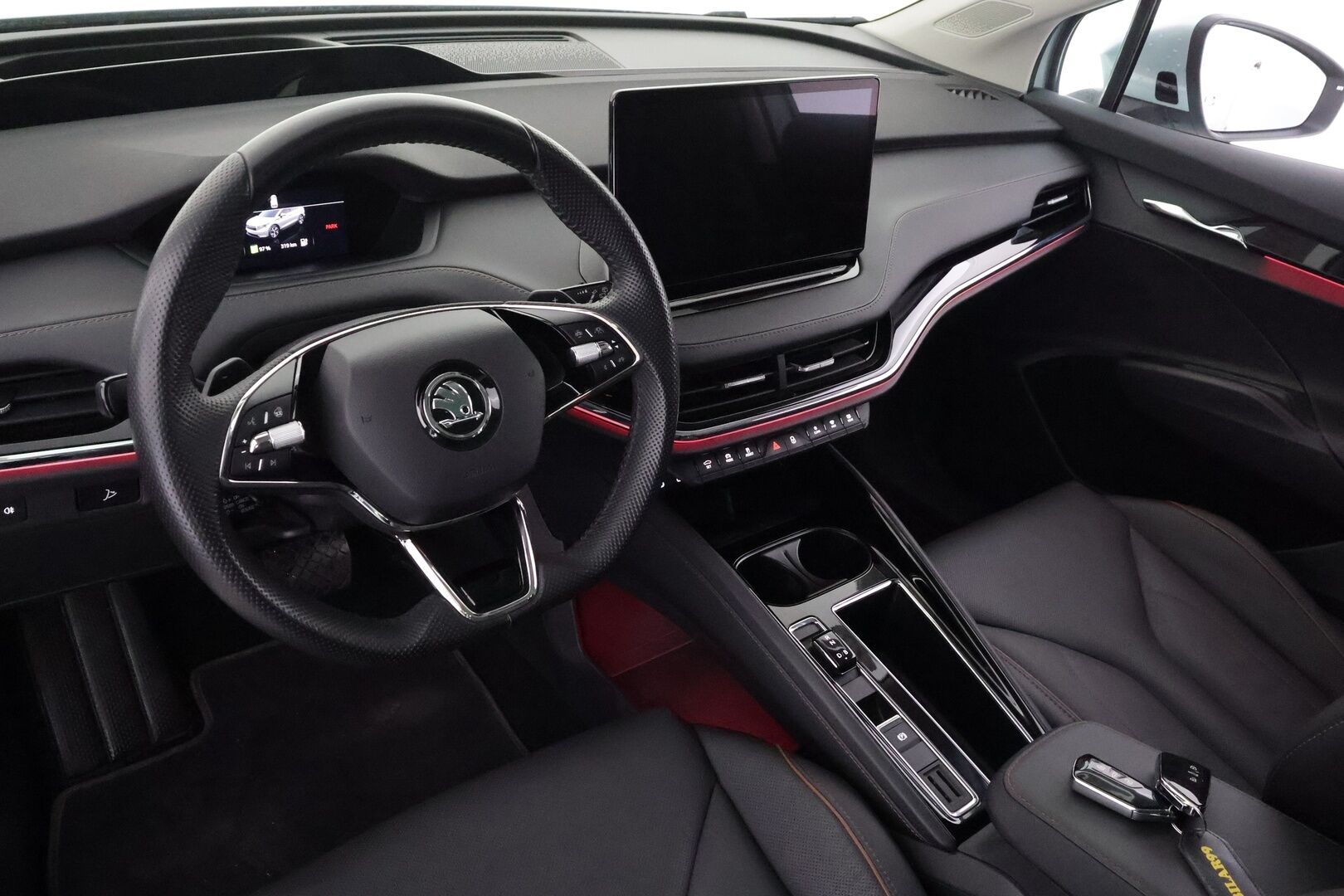 Skoda Enyaq 2023 80x 4x4 iV - | ACC | ILP | Koukku | Matrix-LED | DCC Alusta | Hierova Muistipenkki | HUD | Canton | Panorama | 360-Kamera | Nahat | Ratinlämmitys | keyless | Apple&Android | Merkkihuollettu | Kahdet Renkaat | - KORKO VAIN 3,99 %