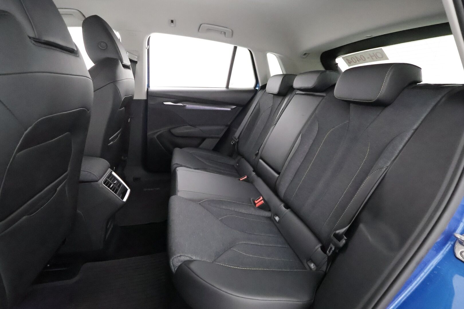 Skoda Elroq 2025 60 Selection - | ACC | ILP | Koukku | LED | P.Kamera | Puolinahat | Ratinlämmitys | Keyless | Apple&Android | Merkkihuollettu | - KORKO VAIN 3,99 %