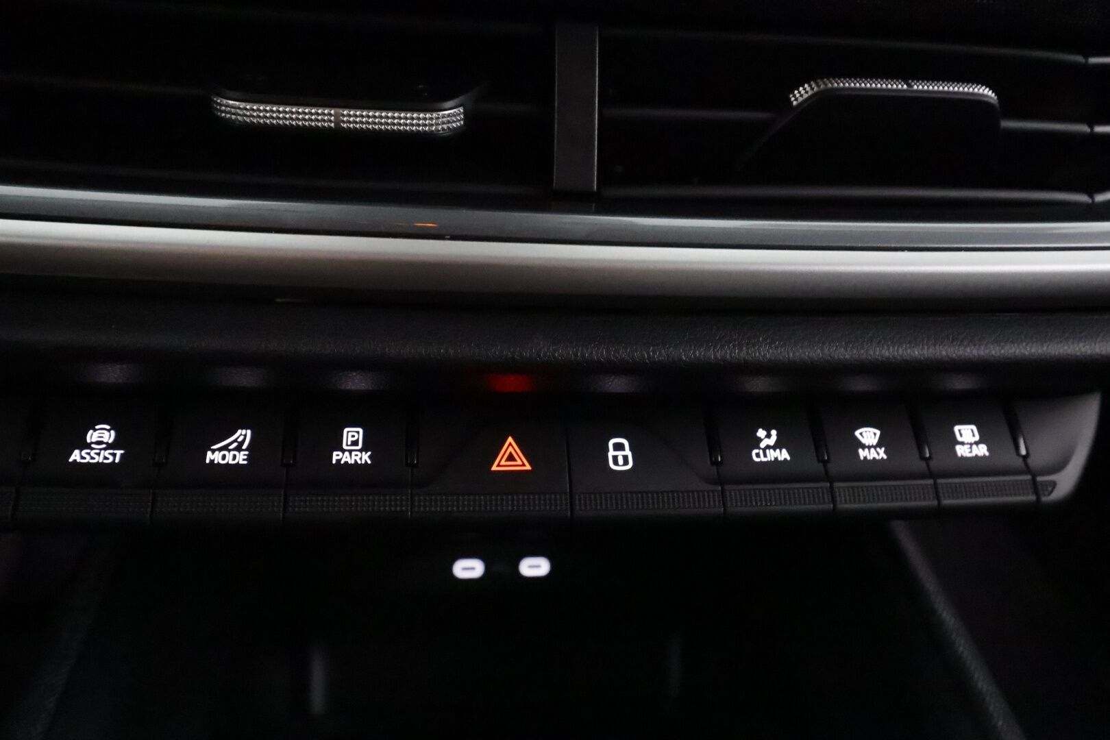 Skoda Elroq 2025 60 Selection - | ACC | ILP | Koukku | LED | P.Kamera | Puolinahat | Ratinlämmitys | Keyless | Apple&Android | Merkkihuollettu | - KORKO VAIN 3,99 %