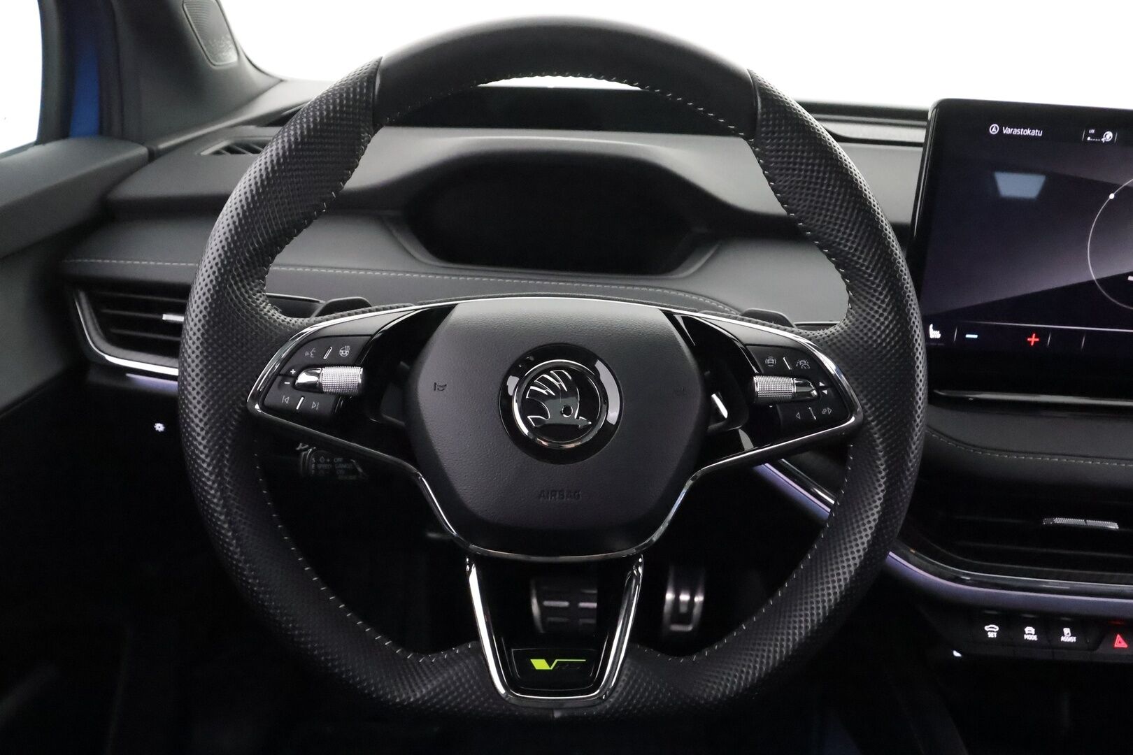 SKODA ENYAQ 2023 Coupe 80x 4x4 RS iV - | ACC | ILP | Matrix-LED | Koukku | DCC Alusta | HUD | Canton | Lasikatto | Hierova muistipenkki | Keyless | Apple&Android | P.kamera | Merkkihuollettu | Kahdet Renkaat | - KORKO VAIN 3,99 %