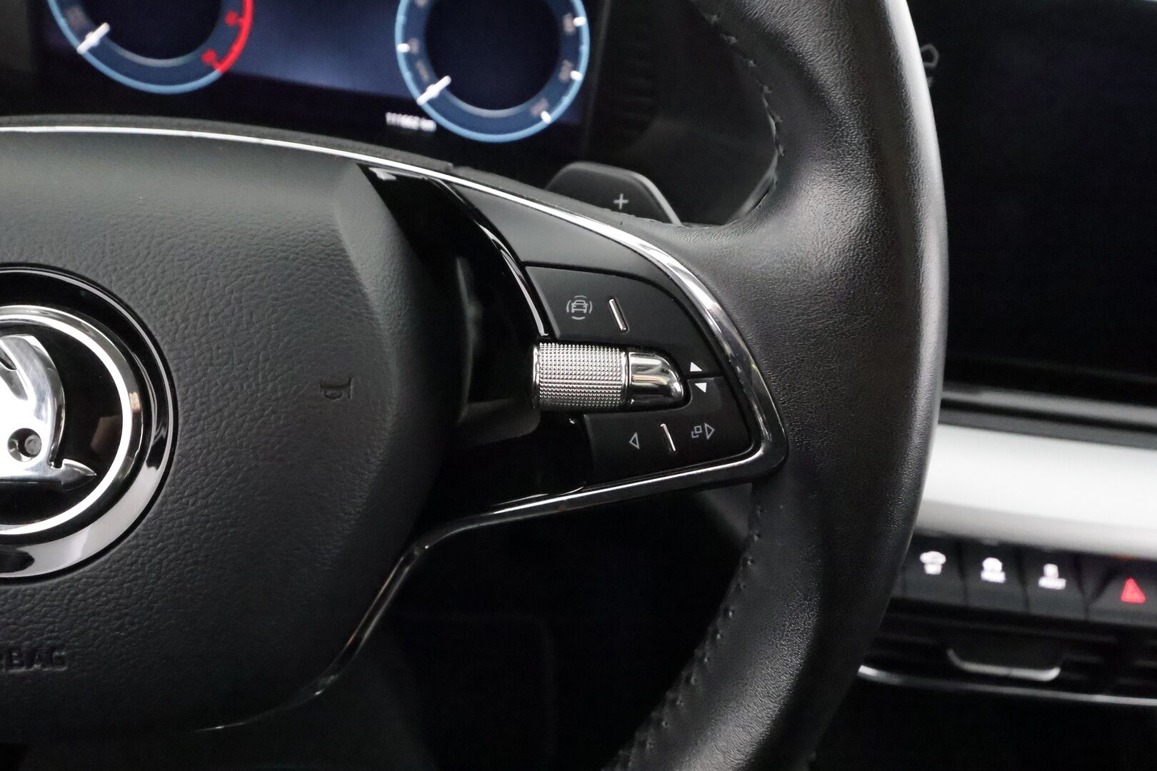 Skoda Octavia 2021 Combi 1.5 TSI Style eTEC DSG Autom. - | ACC | Koukku | Panorama | Matrix-LED | HUD | Panorama | Ratinlämmitys | Keyless | Apple&Android | Merkkihuollettu | Kahdet Renkaat | - KORKO VAIN 3,99 %