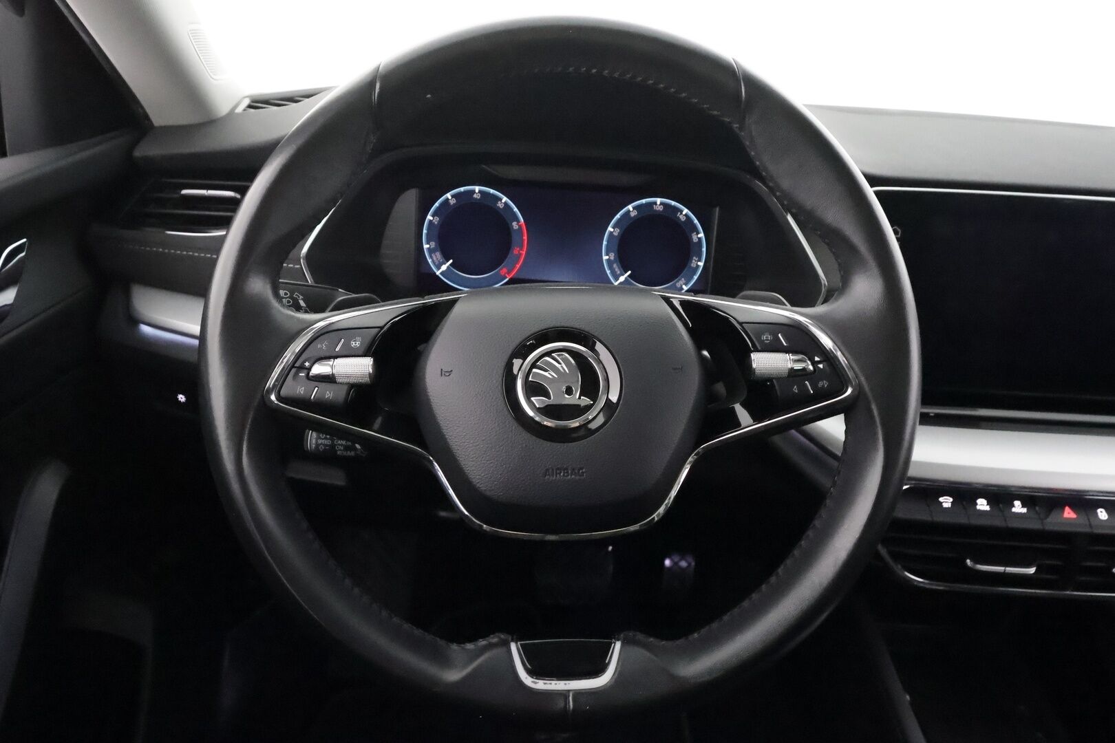 Skoda Octavia 2021 Combi 1.5 TSI Style eTEC DSG Autom. - | ACC | Koukku | Panorama | Matrix-LED | HUD | Panorama | Ratinlämmitys | Keyless | Apple&Android | Merkkihuollettu | Kahdet Renkaat | - KORKO VAIN 3,99 %