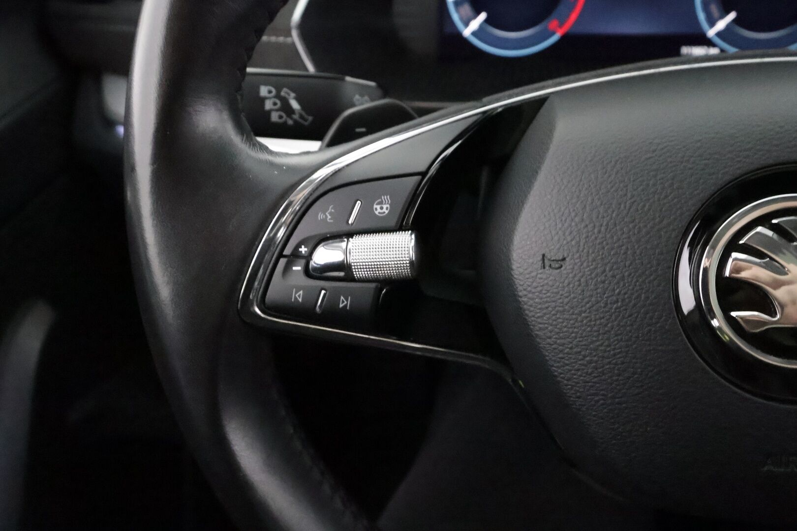 Skoda Octavia 2021 Combi 1.5 TSI Style eTEC DSG Autom. - | ACC | Koukku | Panorama | Matrix-LED | HUD | Panorama | Ratinlämmitys | Keyless | Apple&Android | Merkkihuollettu | Kahdet Renkaat | - KORKO VAIN 3,99 %