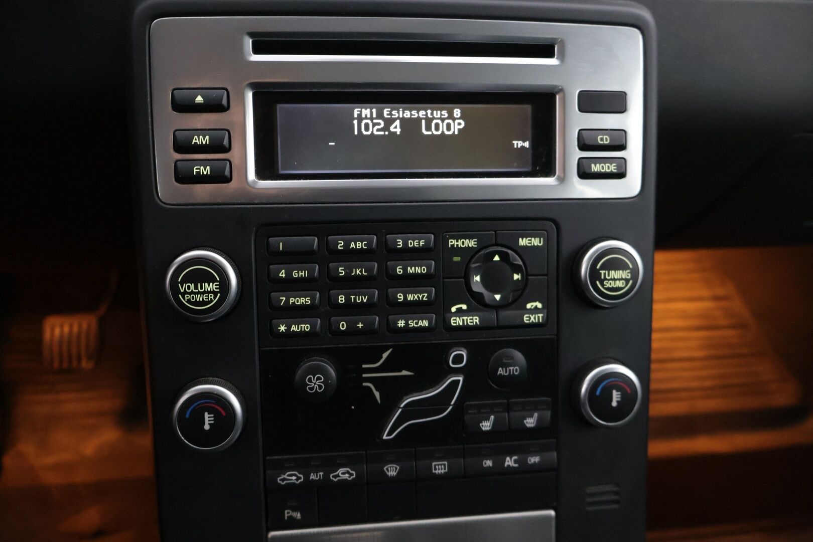 Volvo V70 2010 2,0D Momentum * MYYDÄÄN HUUTOKAUPAT.COM * - * MYYDÄÄN HUUTOKAUPAT.COM *