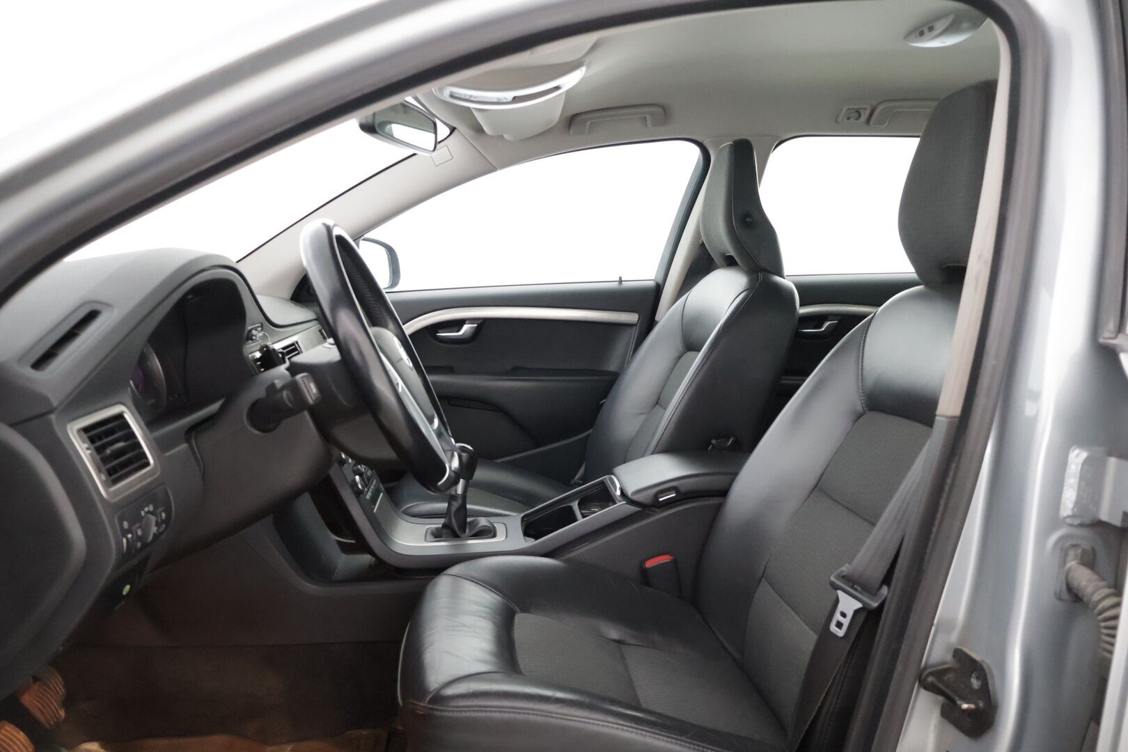 Volvo V70 2010 2,0D Momentum * MYYDÄÄN HUUTOKAUPAT.COM * - * MYYDÄÄN HUUTOKAUPAT.COM *