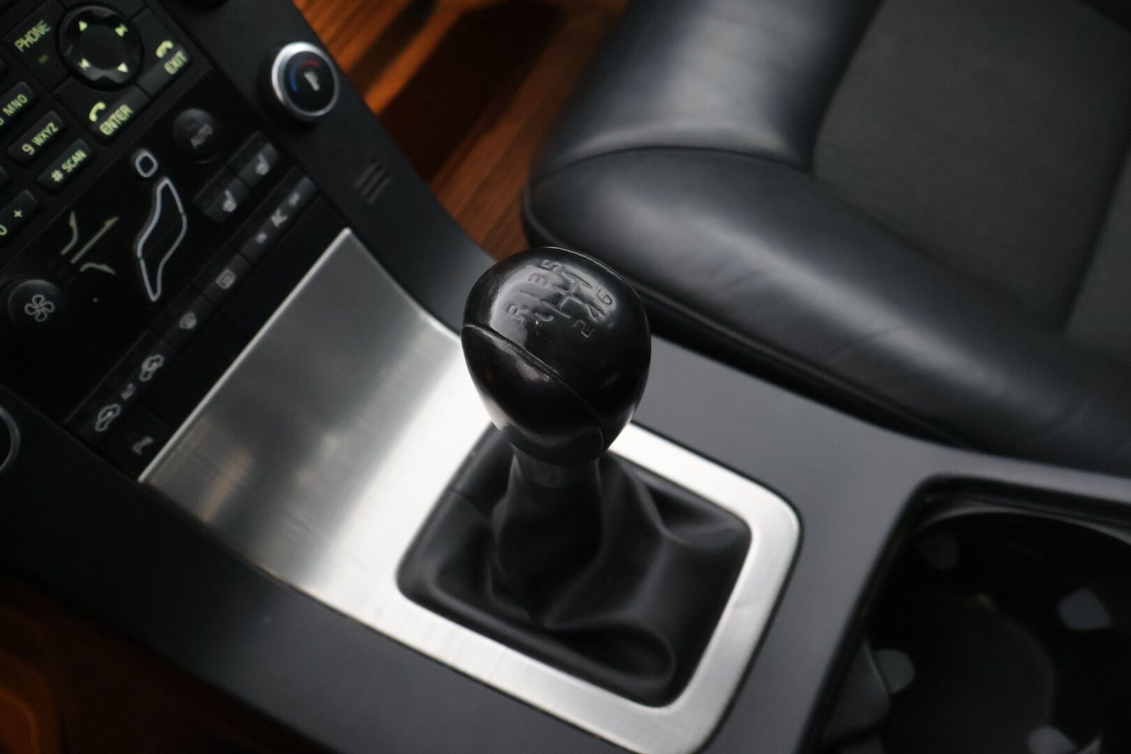 Volvo V70 2010 2,0D Momentum * MYYDÄÄN HUUTOKAUPAT.COM * - * MYYDÄÄN HUUTOKAUPAT.COM *