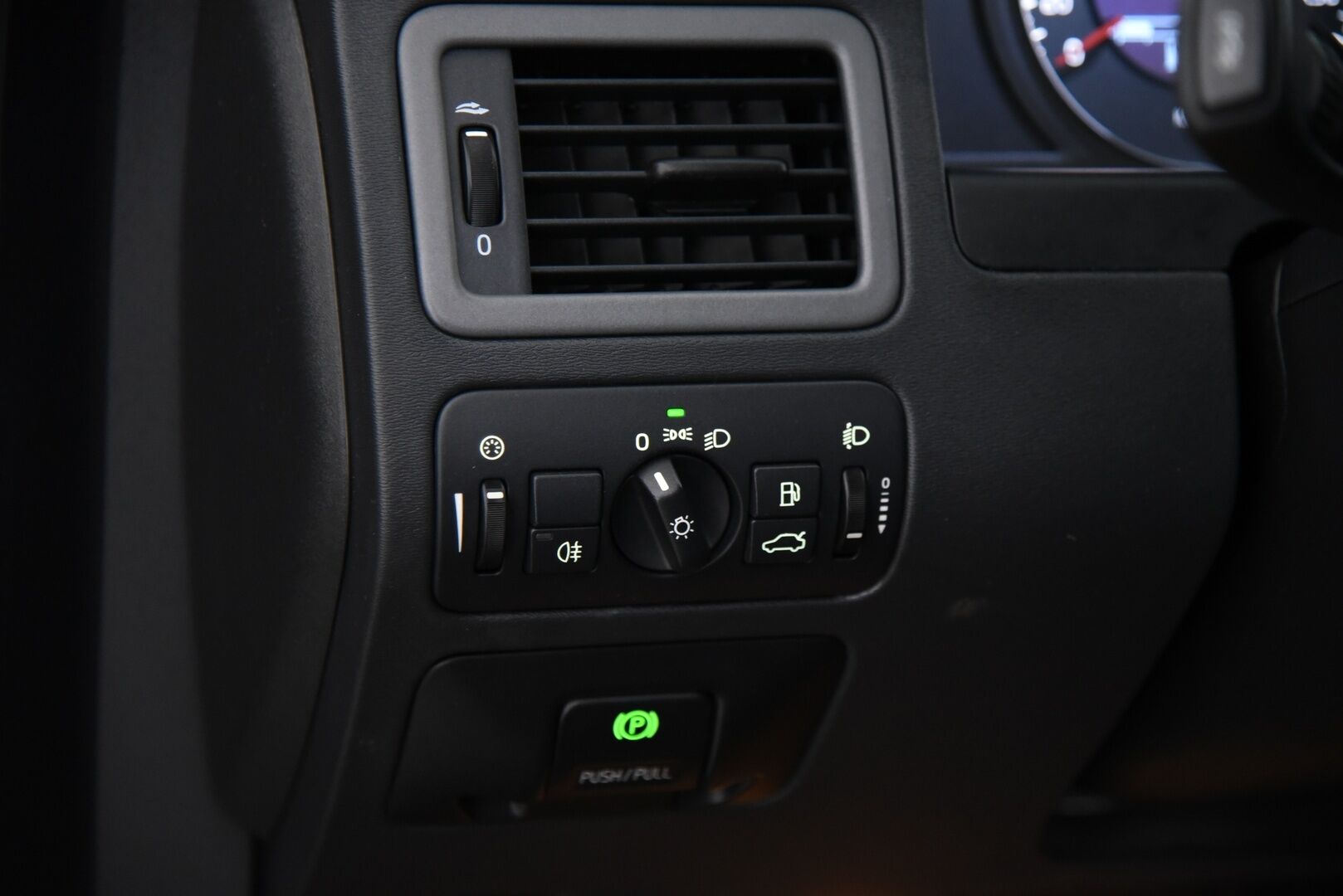 Volvo V70 2010 1,6D DRIVe Kinetic Business / Webasto / Suomi-Auto / Vakkari / Koukku / - Hyvät renkaat / Puolinahkasisusta