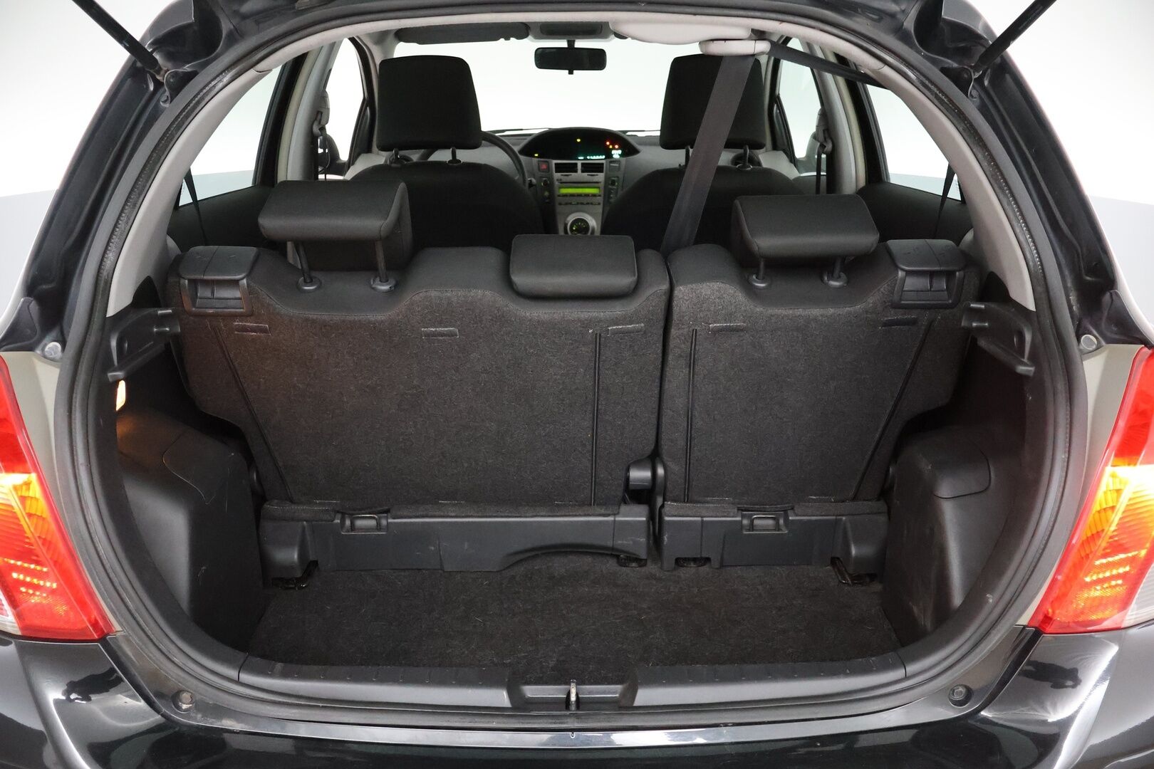 Toyota Yaris 2009 1,33 Dual VVT-i Stop & Start Linea Terra 5ov - YritysOutlet - Myydään vain yrityksille - – Tämä auto myydään YritysOutlet -valikoimasta vain yritykselle